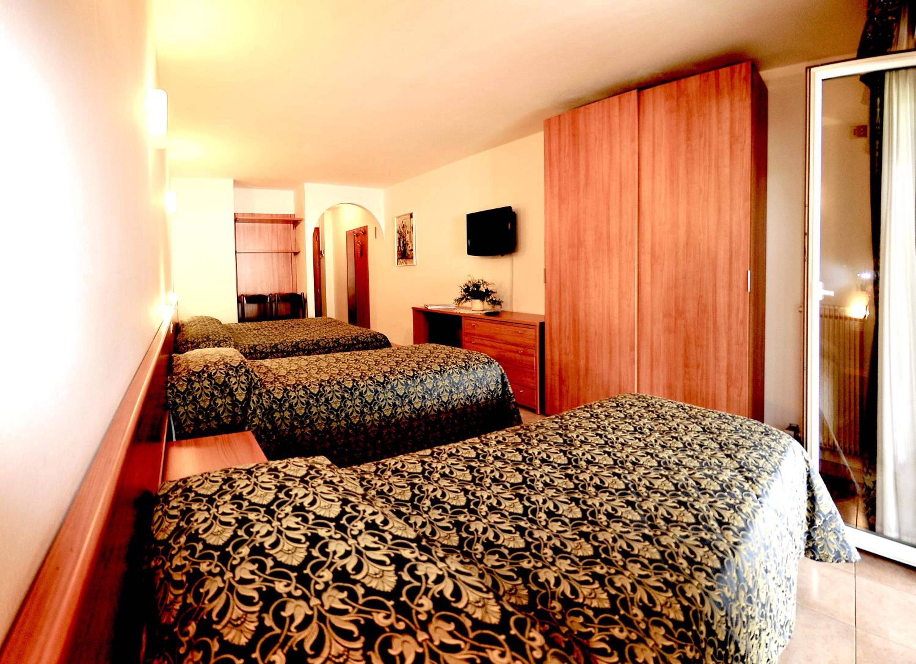 Quadruple Room photo 2