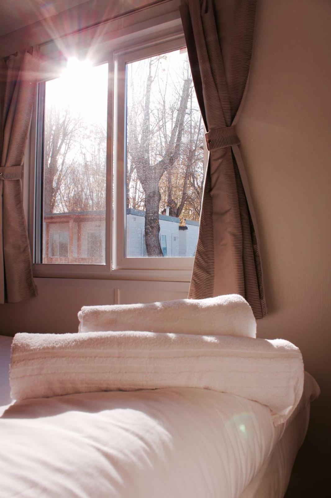 Double or Twin Room with Balcony thumbnail 6