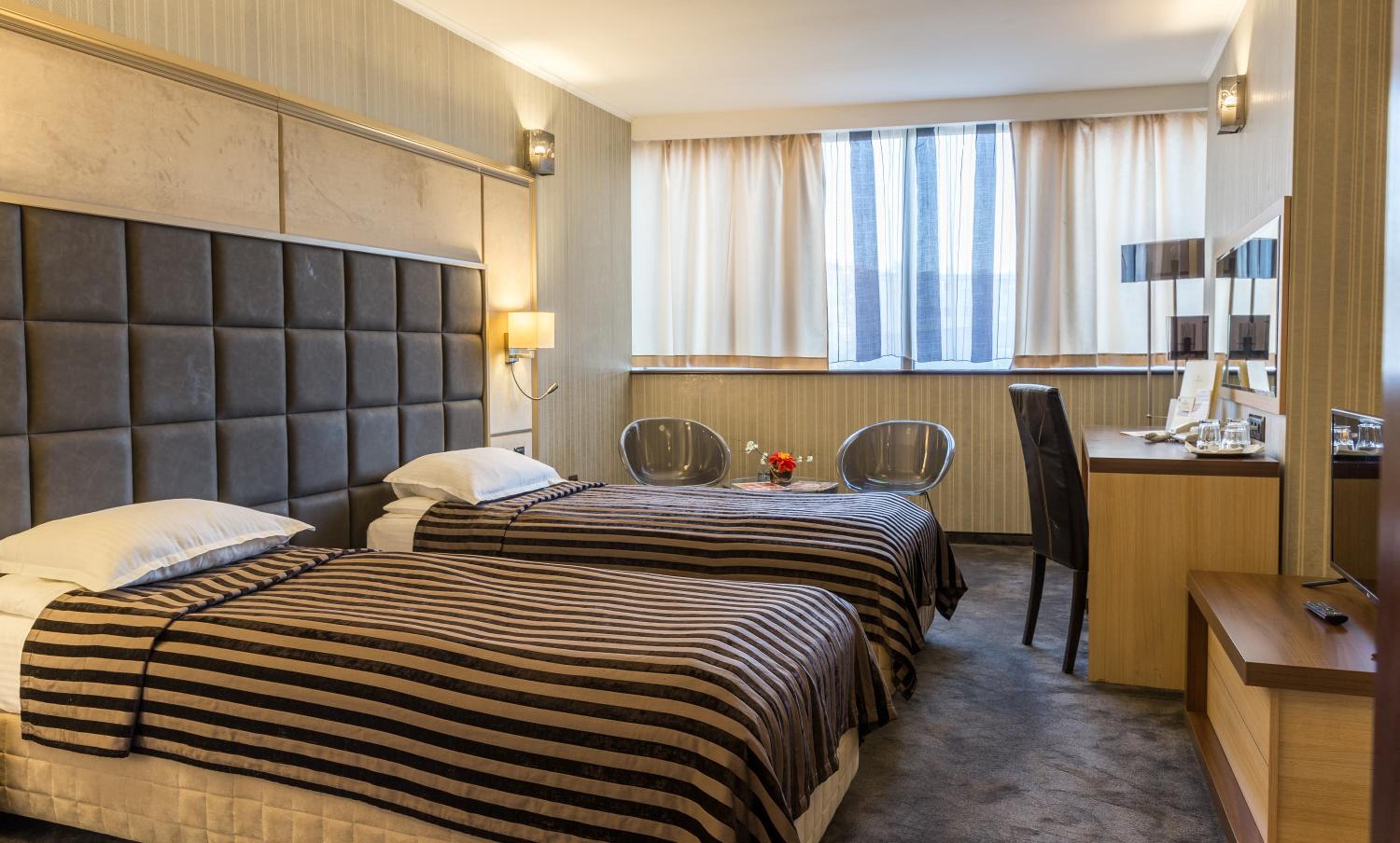 Standard Double Room - Free Pool & Gym photo 1