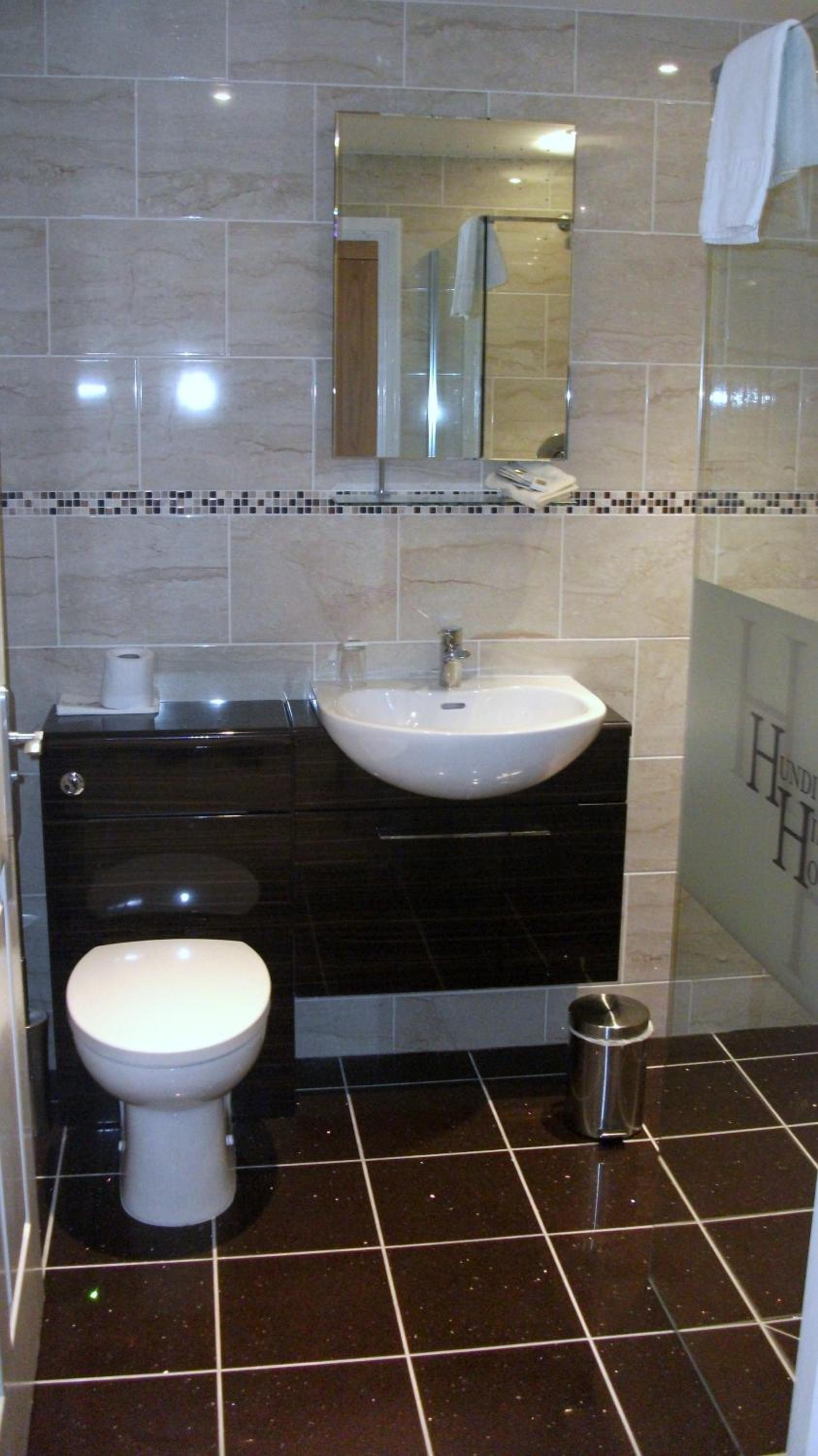 Deluxe Double Room with Balcony - Photo 5