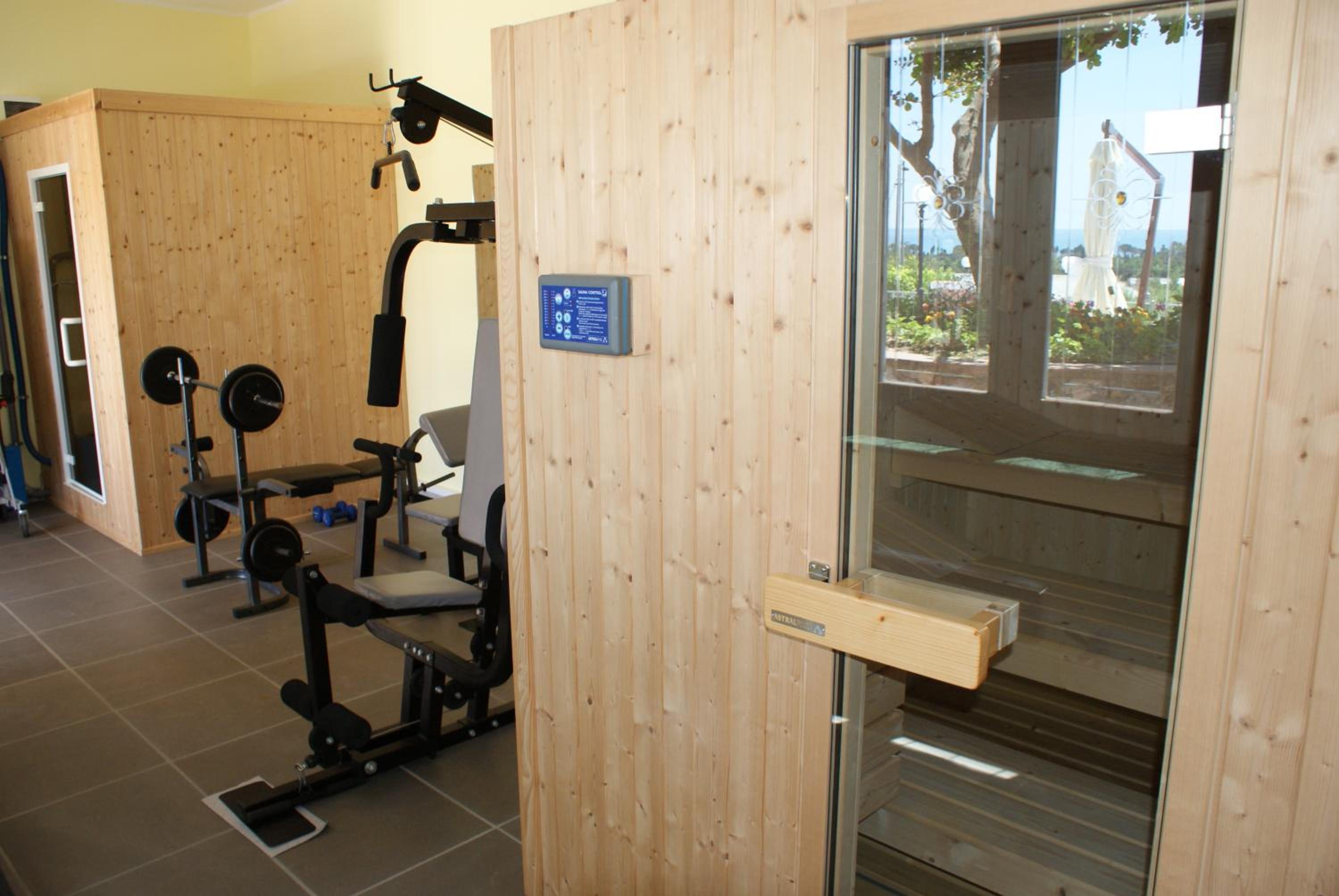 Suite with Terrace and Spa Treatment photo 2