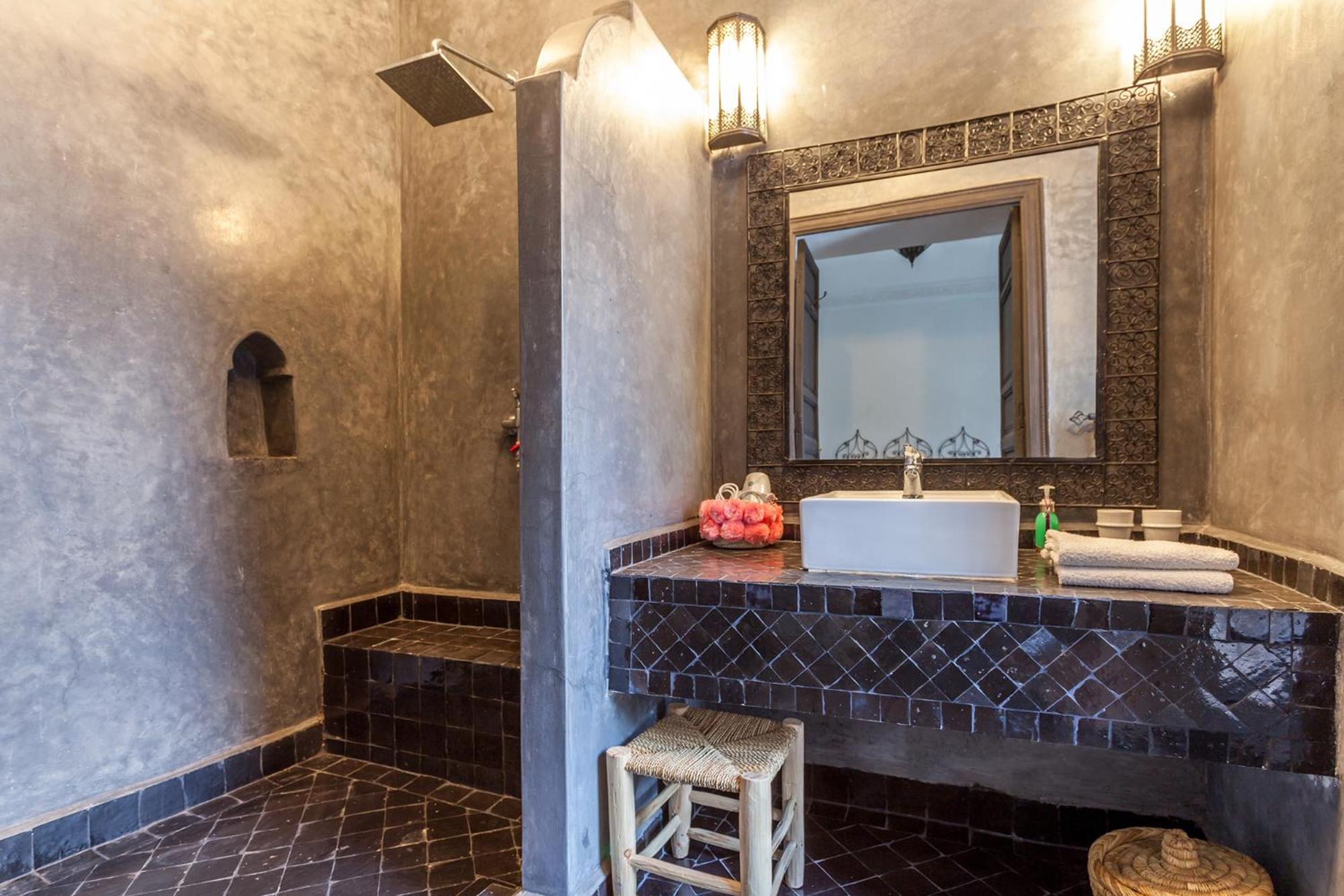Double Room - Photo 6