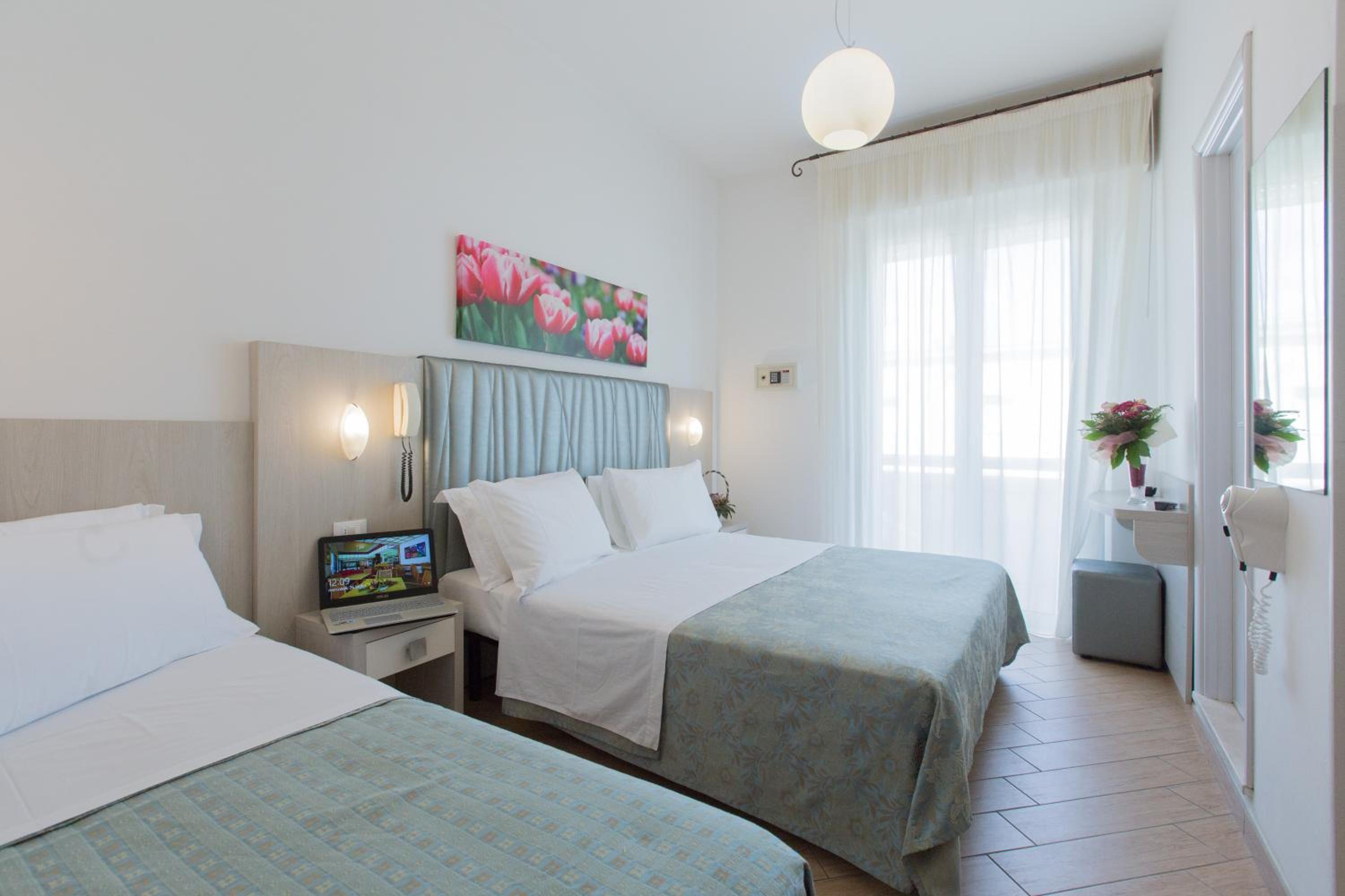 Triple Room - Photo 2