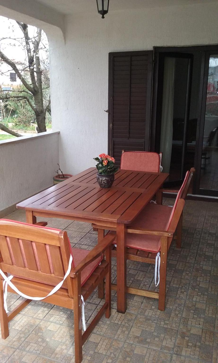 Apartment with Balcony - Photo 25