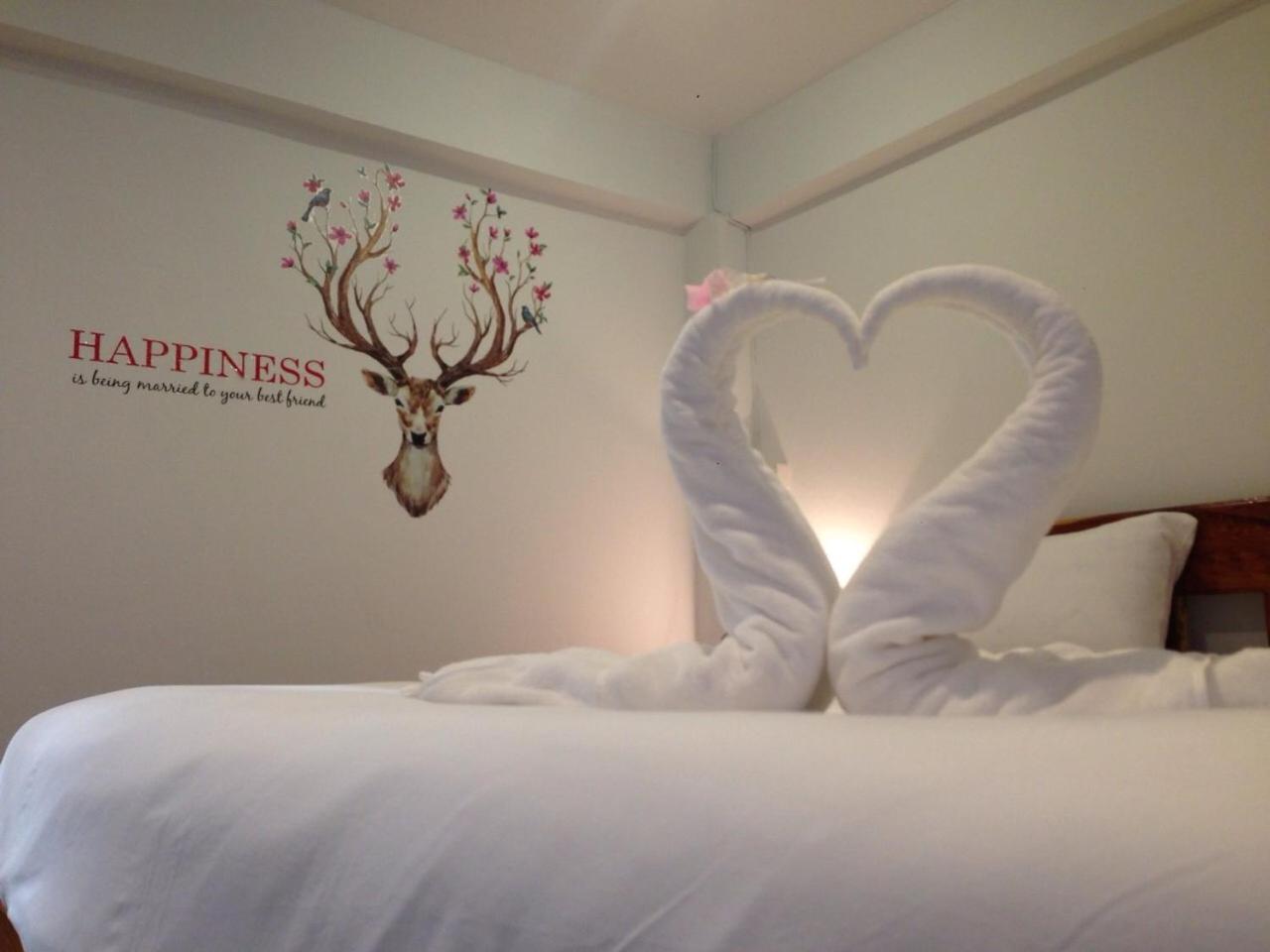 Deluxe Room - Photo 23