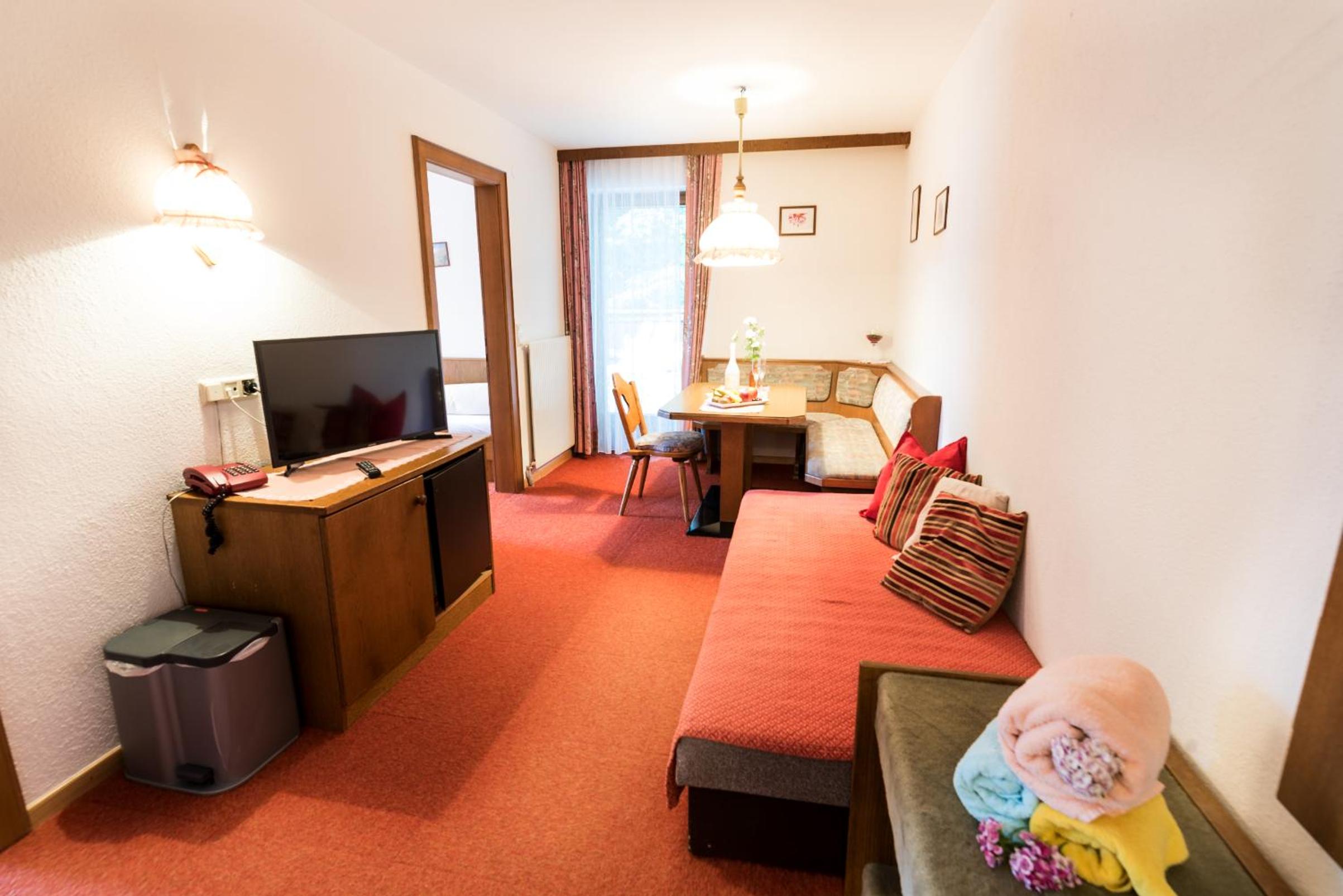 Two-Bedroom Suite (3 Adults) photo 1