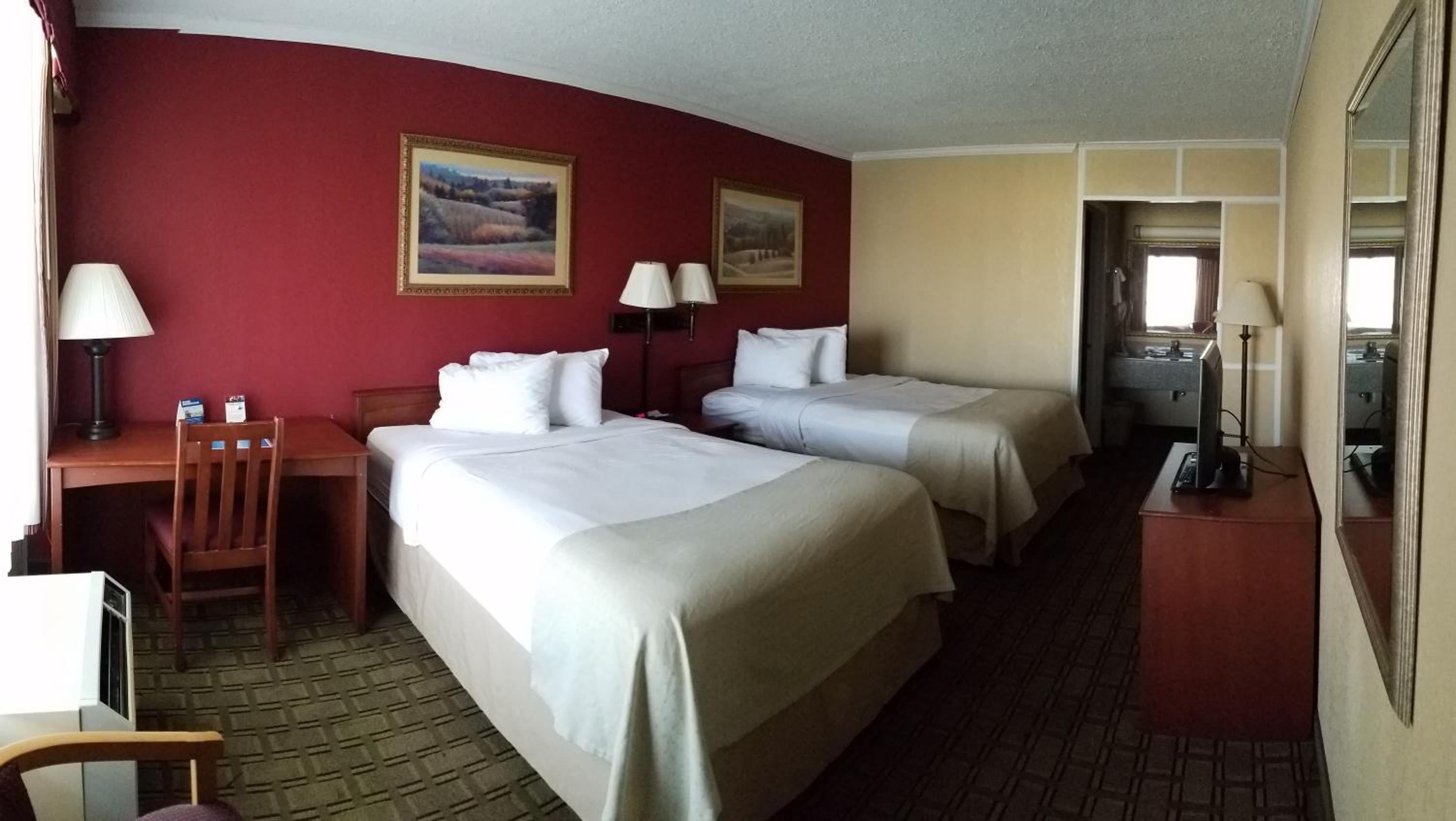 Deluxe Double Suite - Non-Smoking photo 2