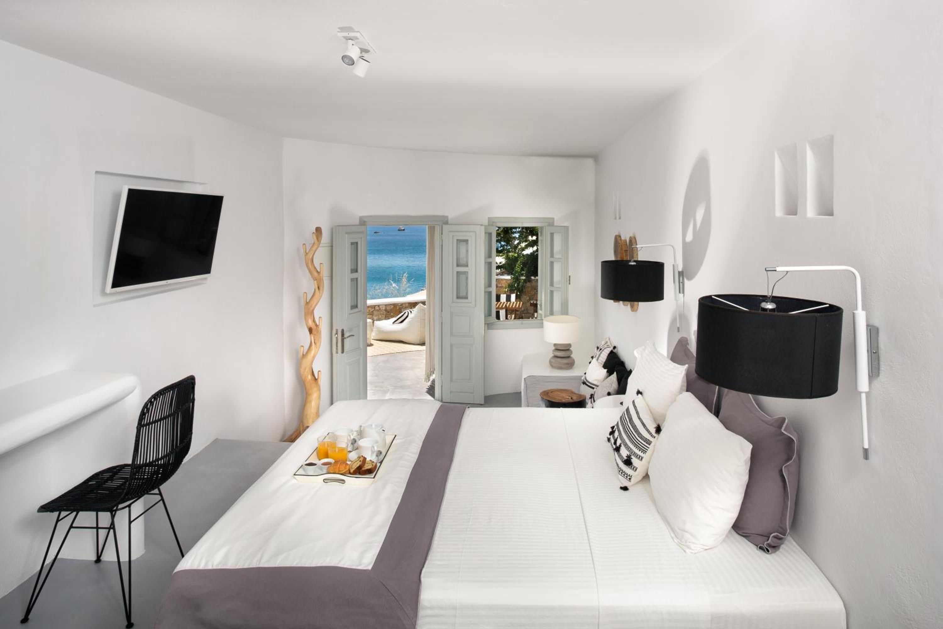 Blue Sand Suite Sea View photo 3