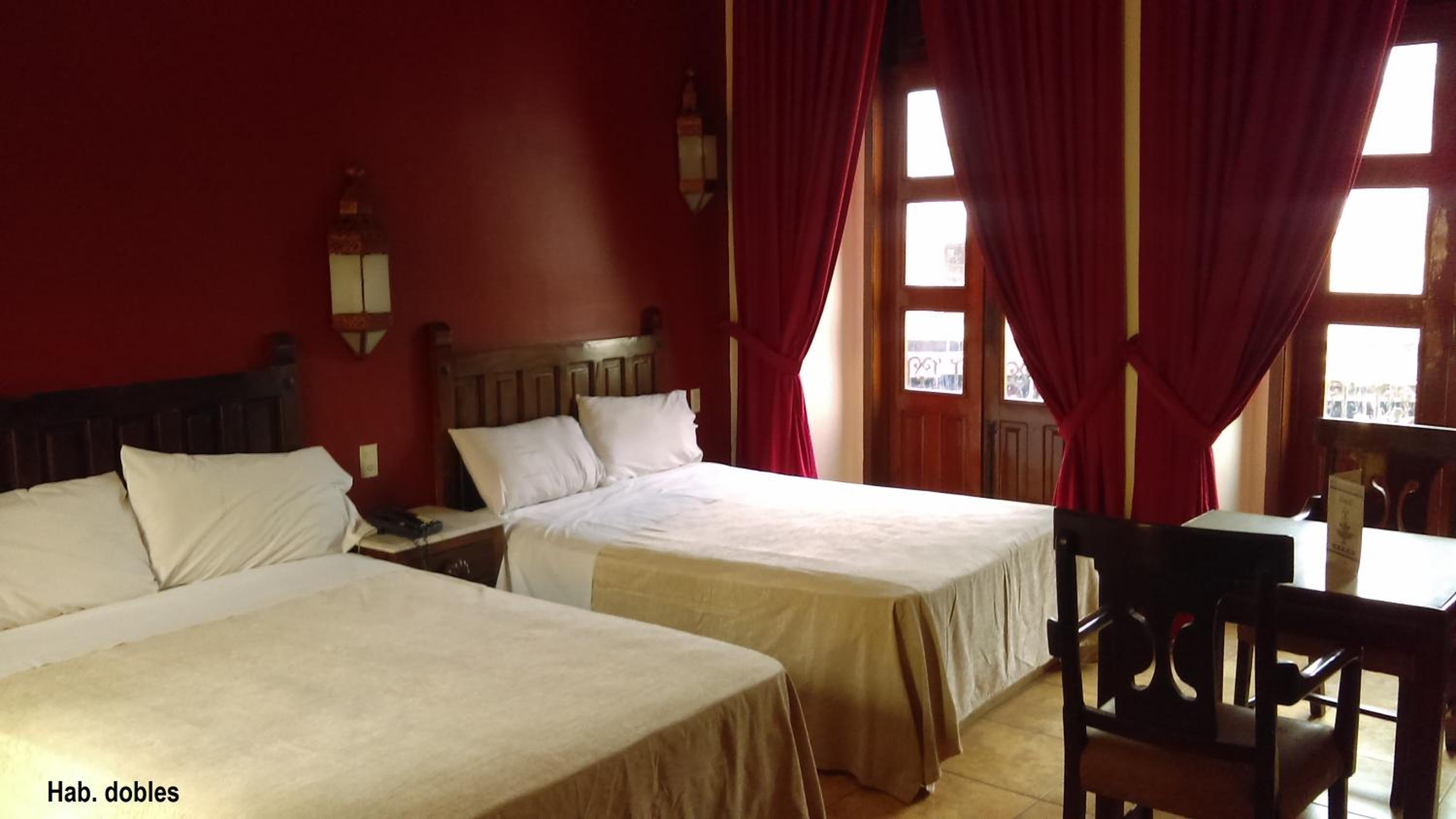 Standard Double Room - Photo 11