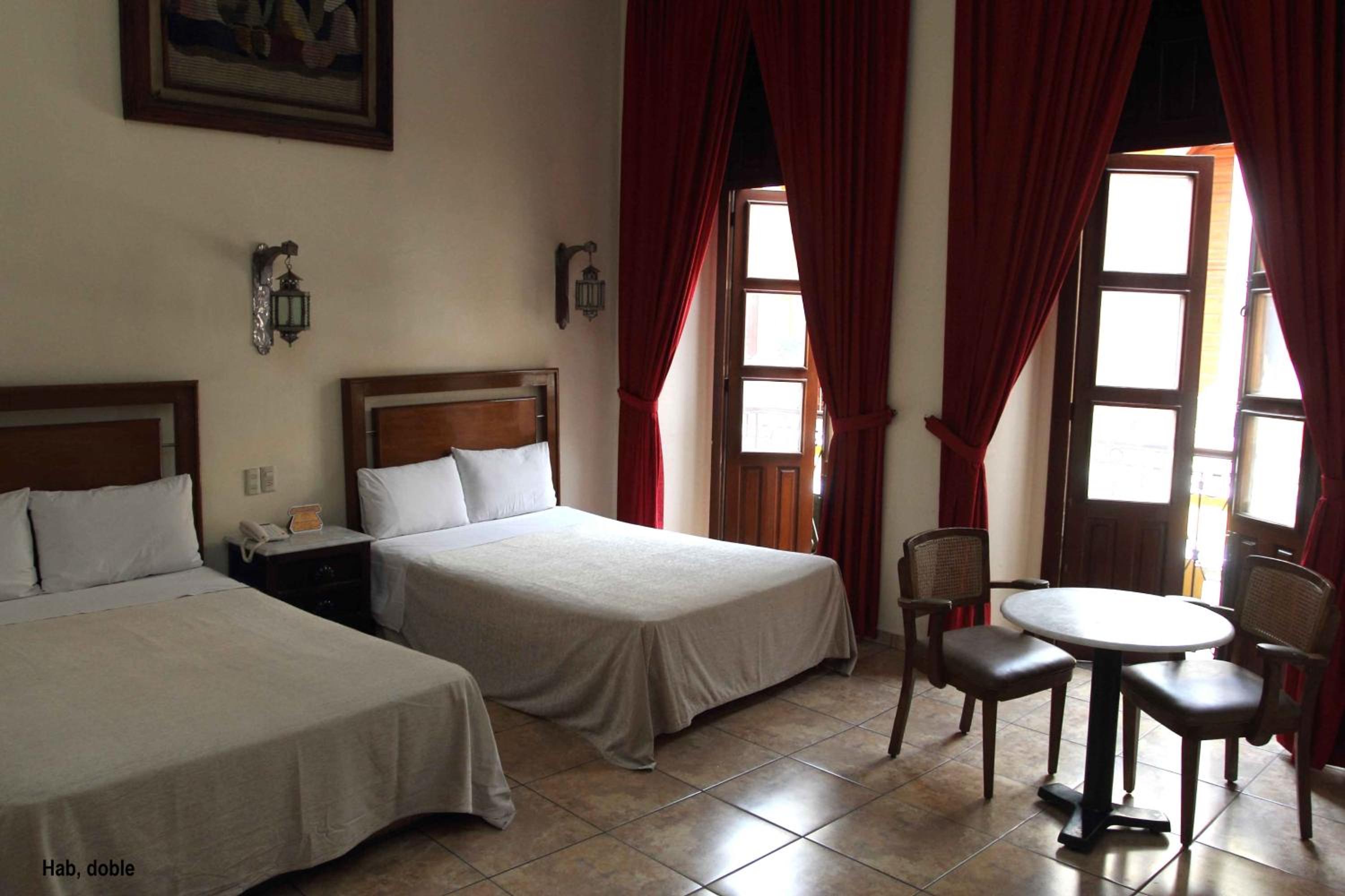 Standard Double Room - Photo 10