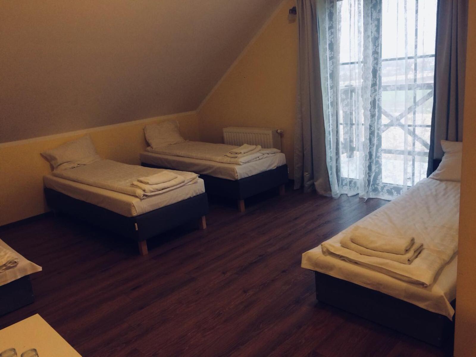 Quadruple Room with Private Bathroom photo 3