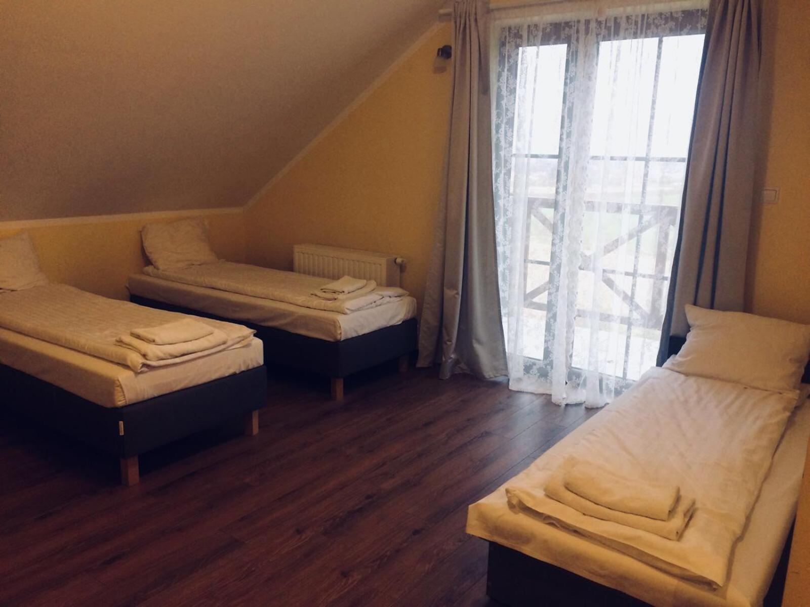Quadruple Room with Private Bathroom photo 2