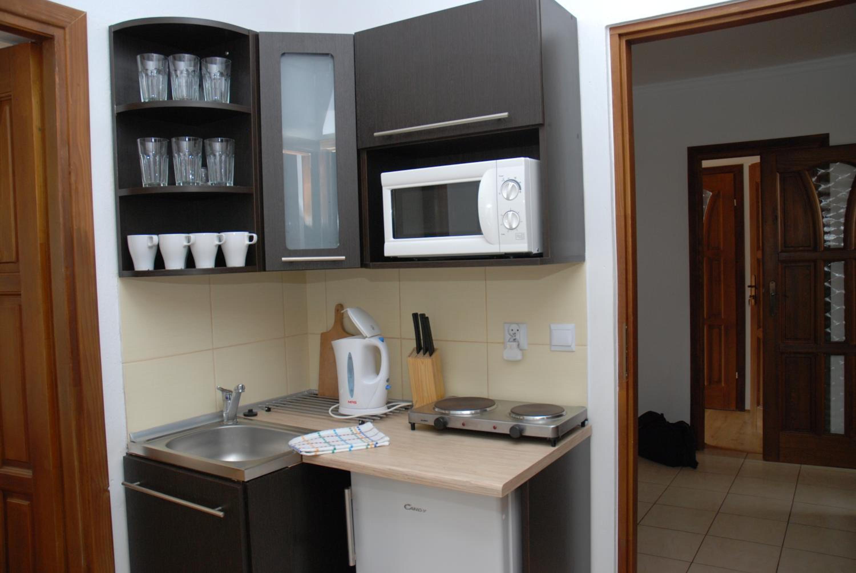 Two-Bedroom Suite - Photo 4