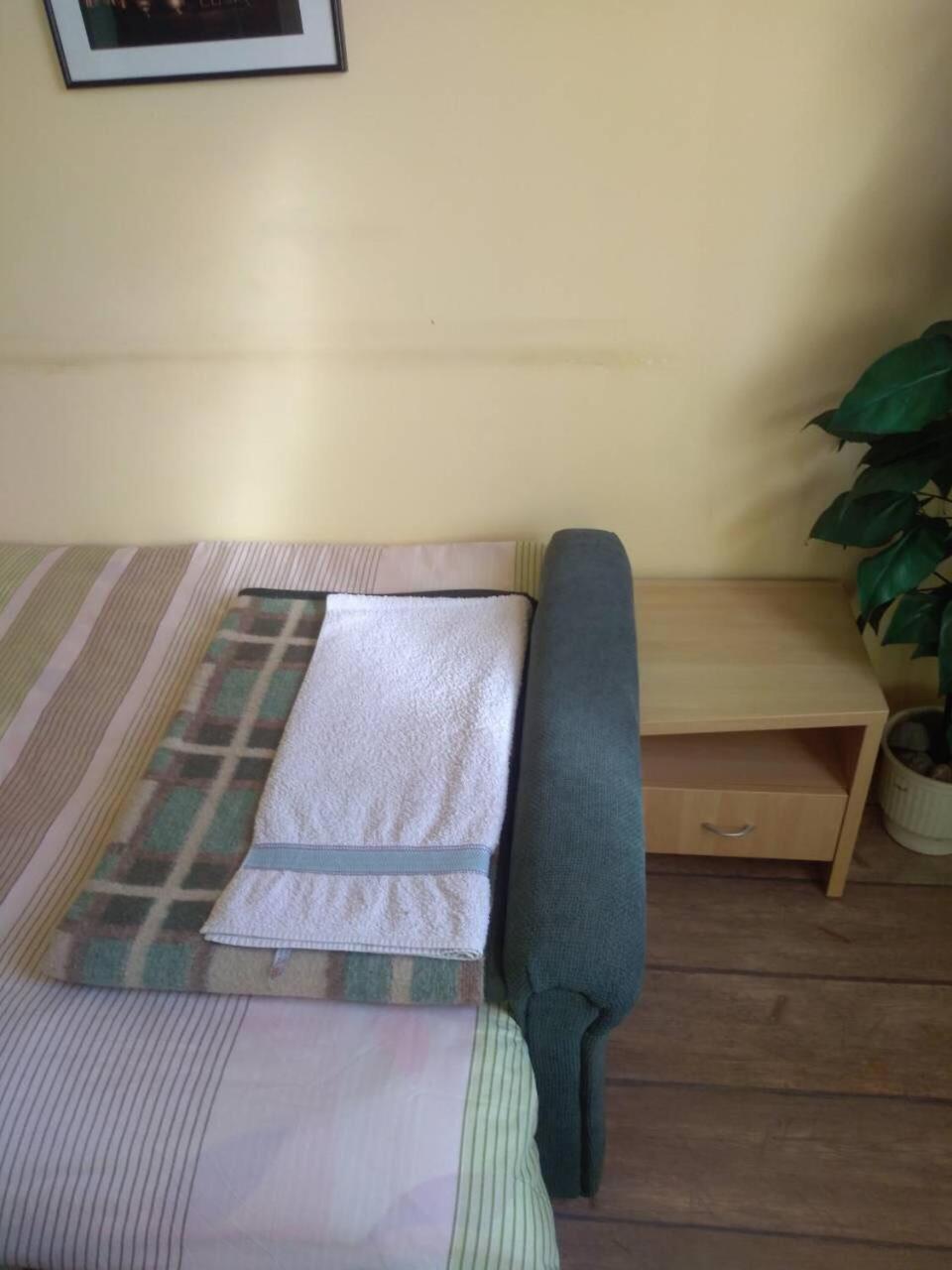 Apartment with Balcony - Photo 9