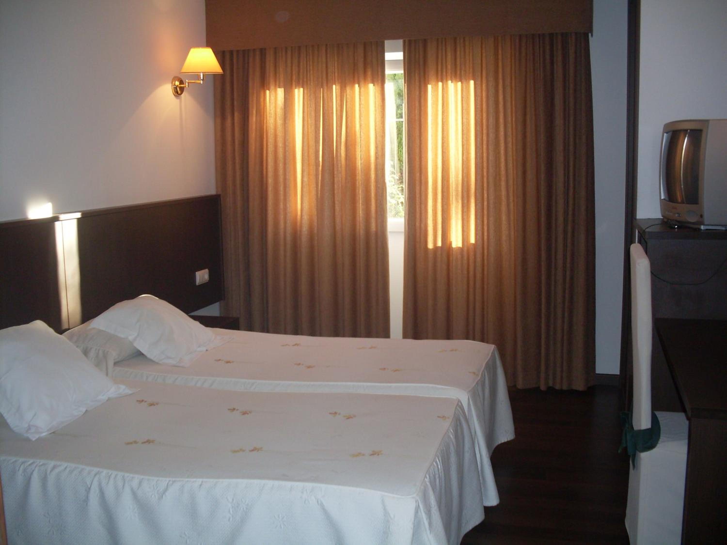 Double Room (2 Adults + 1 Child ) photo 2