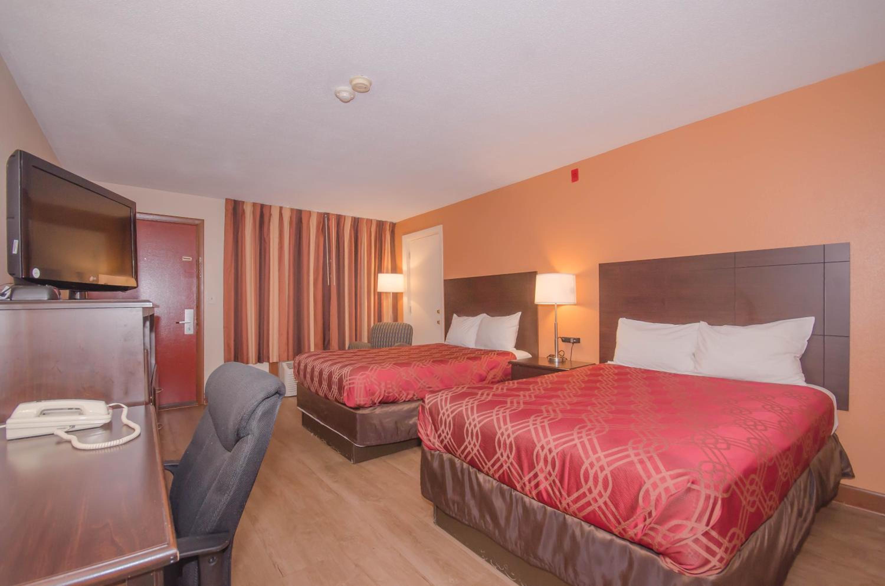 Double Room - Smoking - Photo 2
