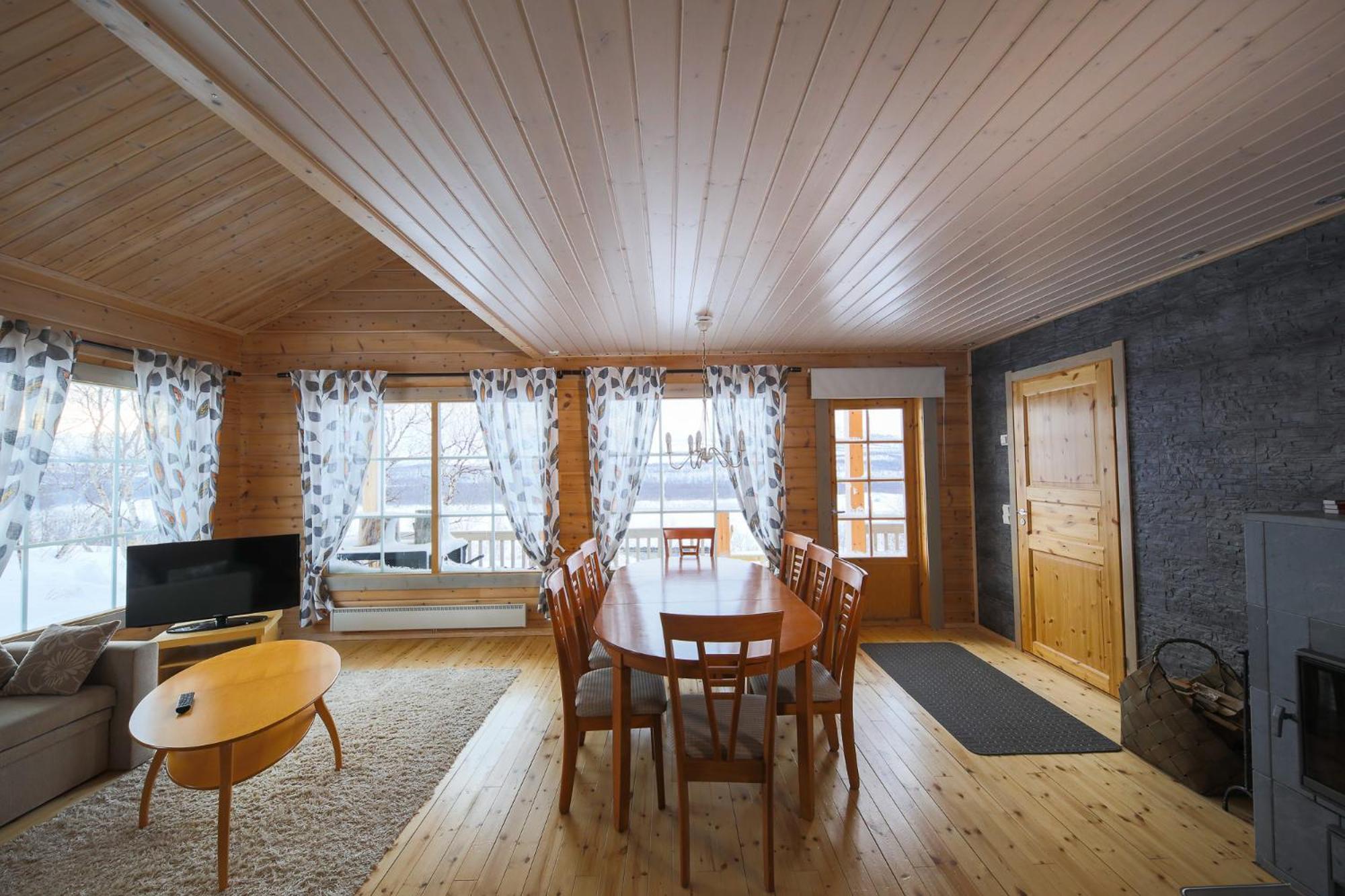 Superior Chalet - Photo 2