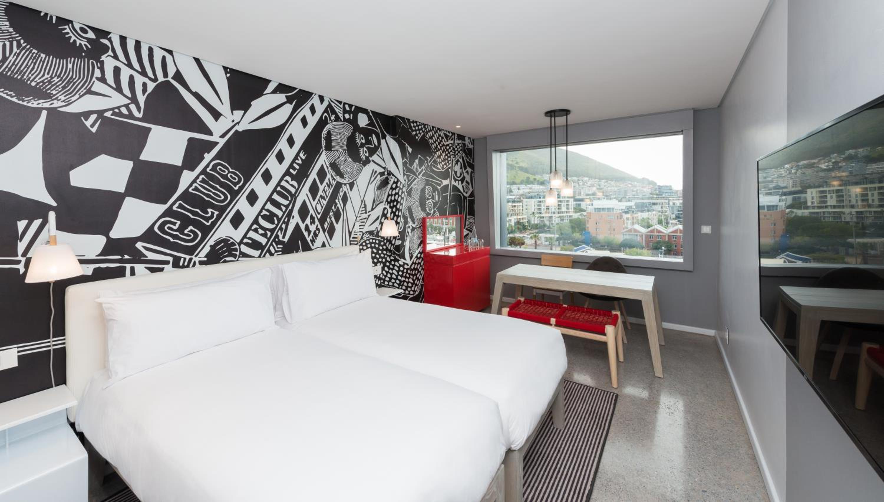 Superior Room with Mountain View - Photo 8