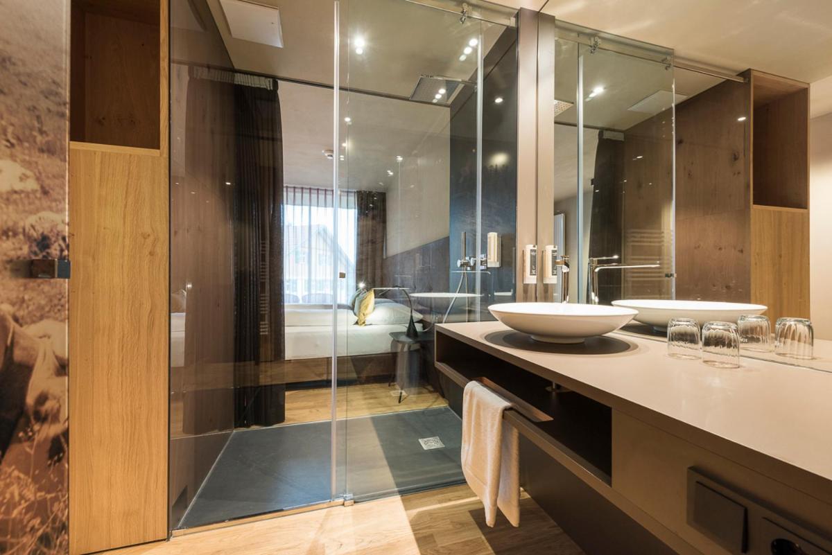 Double Room with Balcony - Photo 5