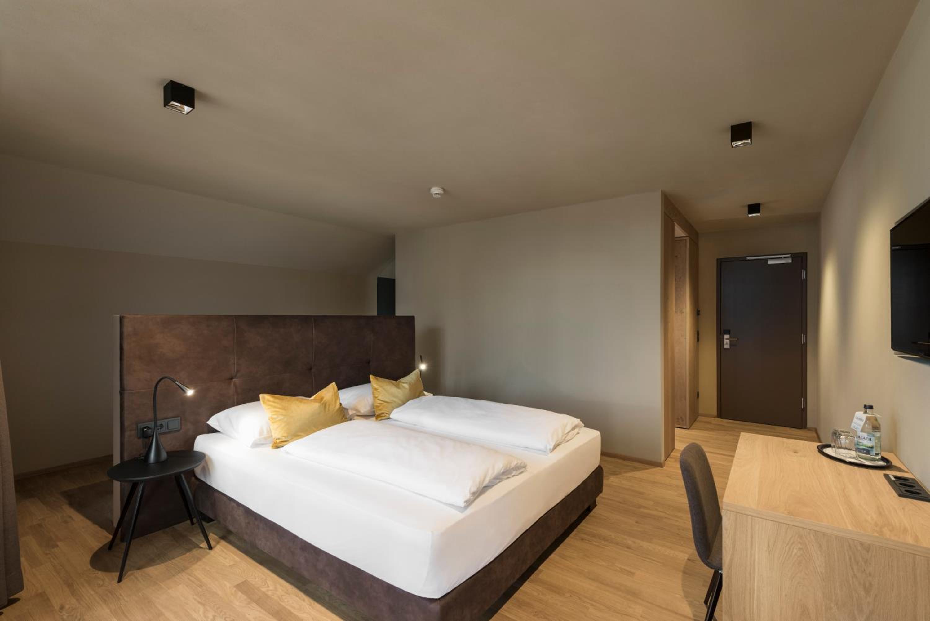 Double Room with Balcony photo 3