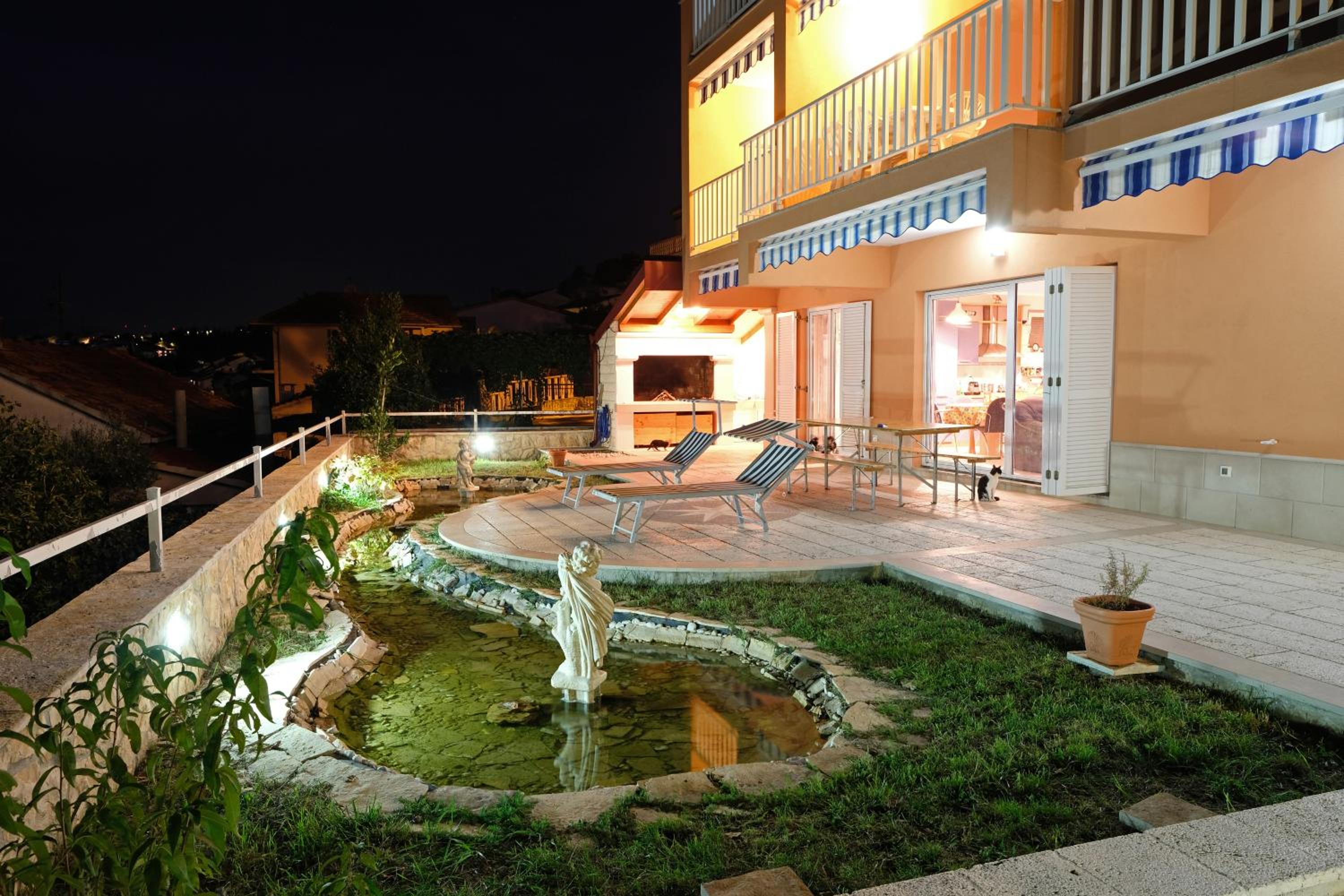 Apartment With Sea View photo 2