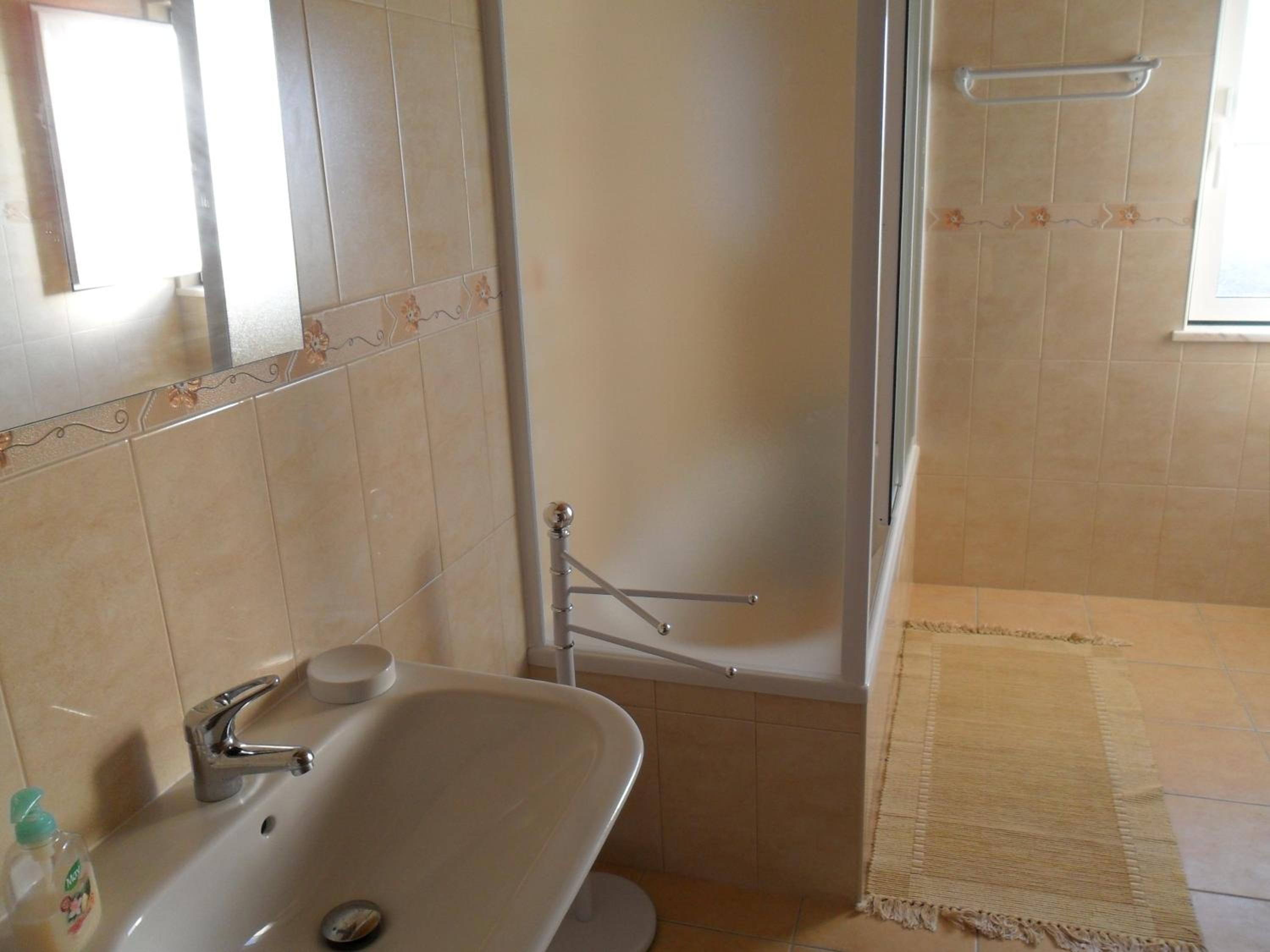One-Bedroom Apartment - Photo 29