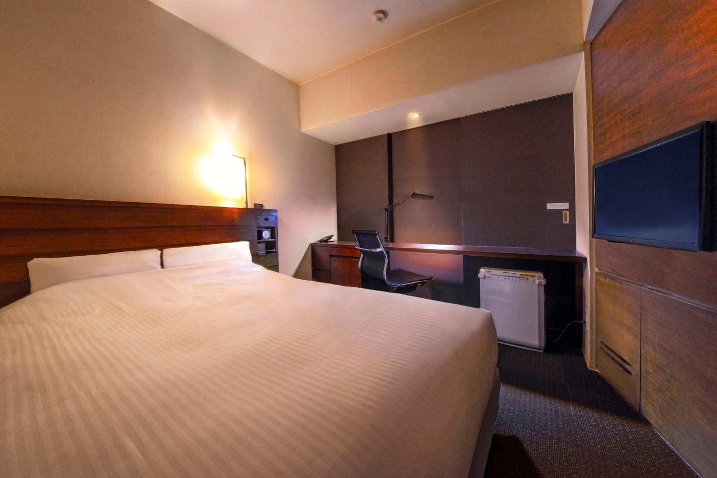 Double Room with Small Double Bed - Non Smoking - Photo 9