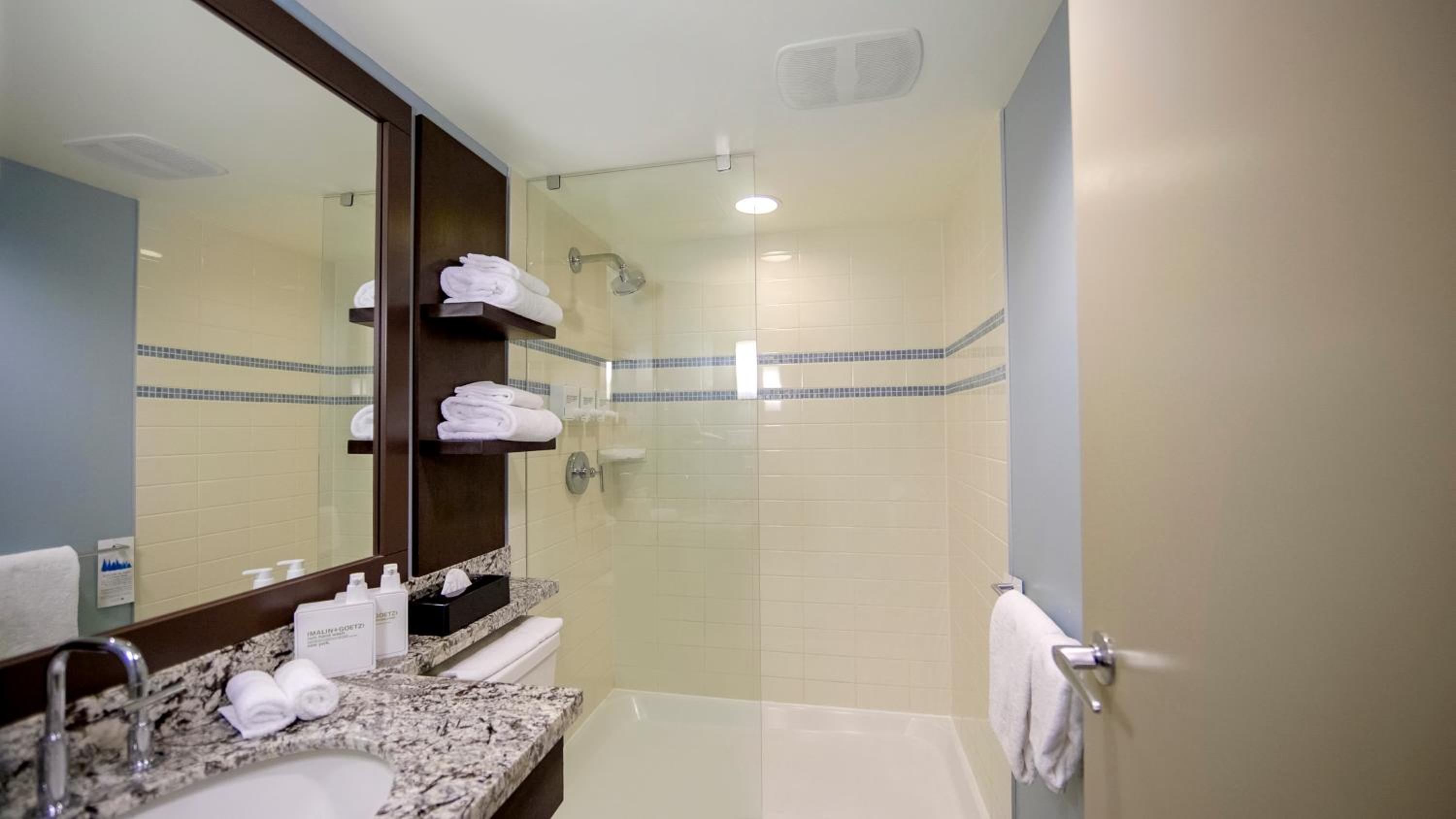 Superior King Room - Photo 2