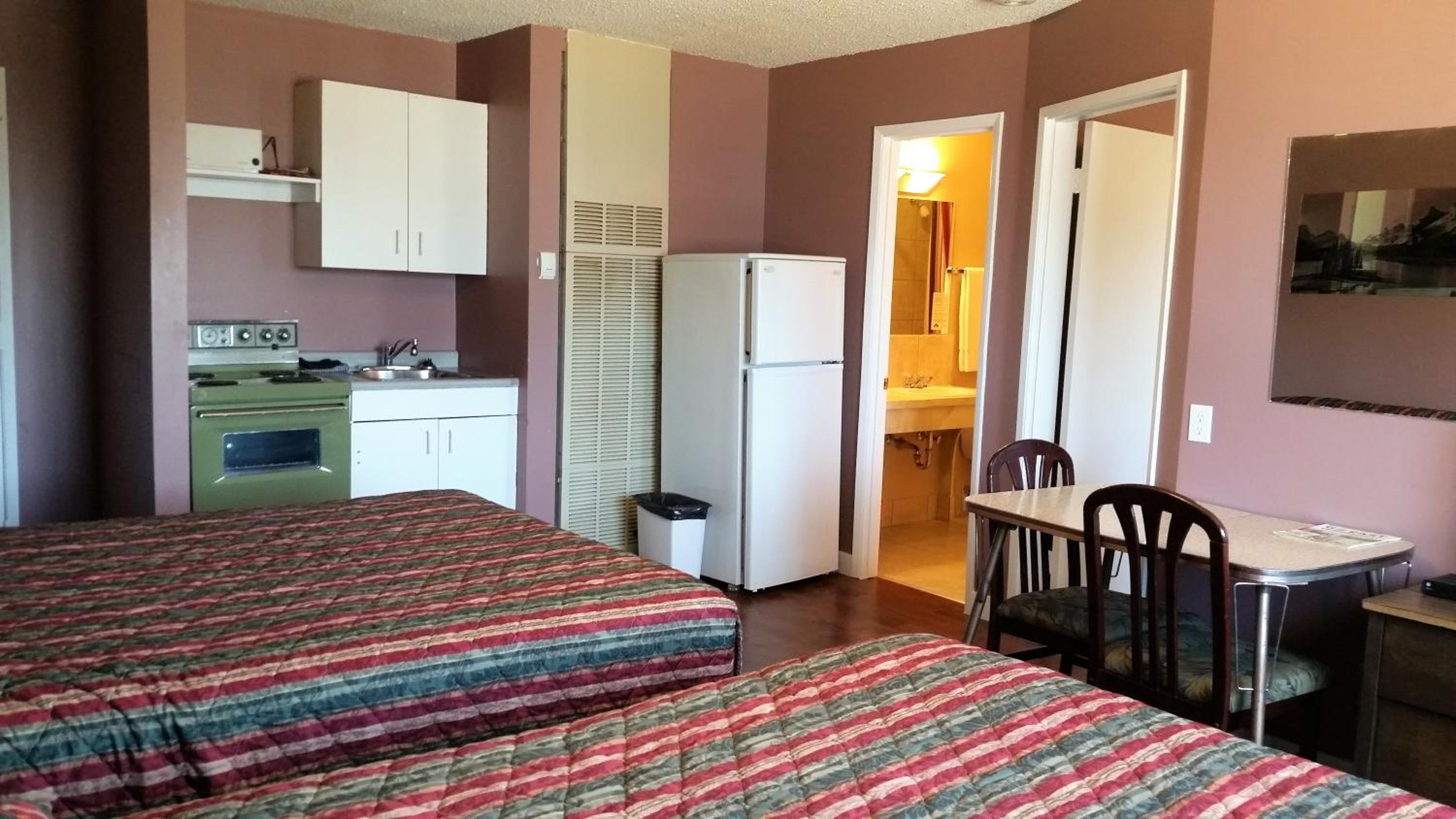 Deluxe Triple Room - Photo 1