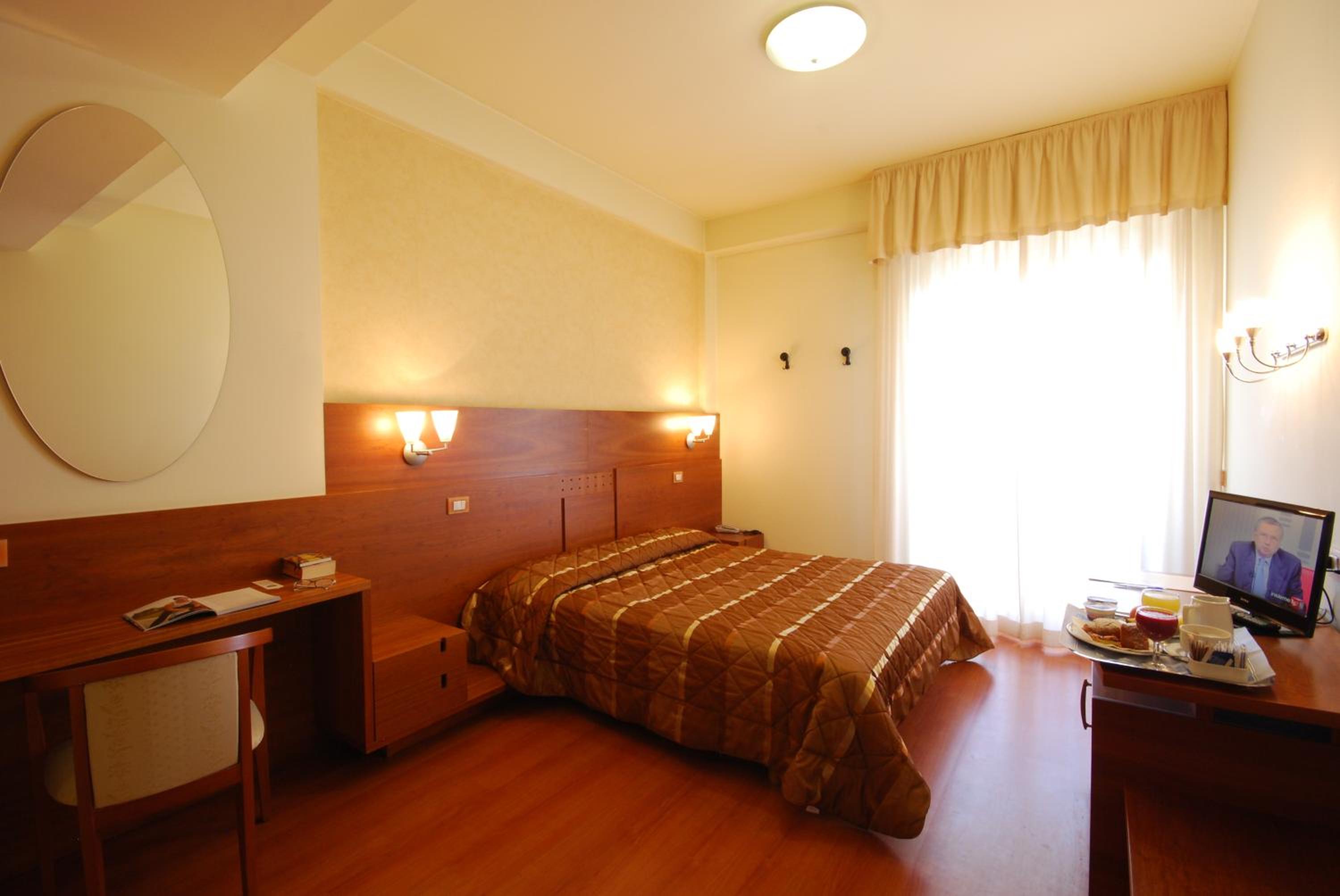 Double or Twin Room - Photo 1