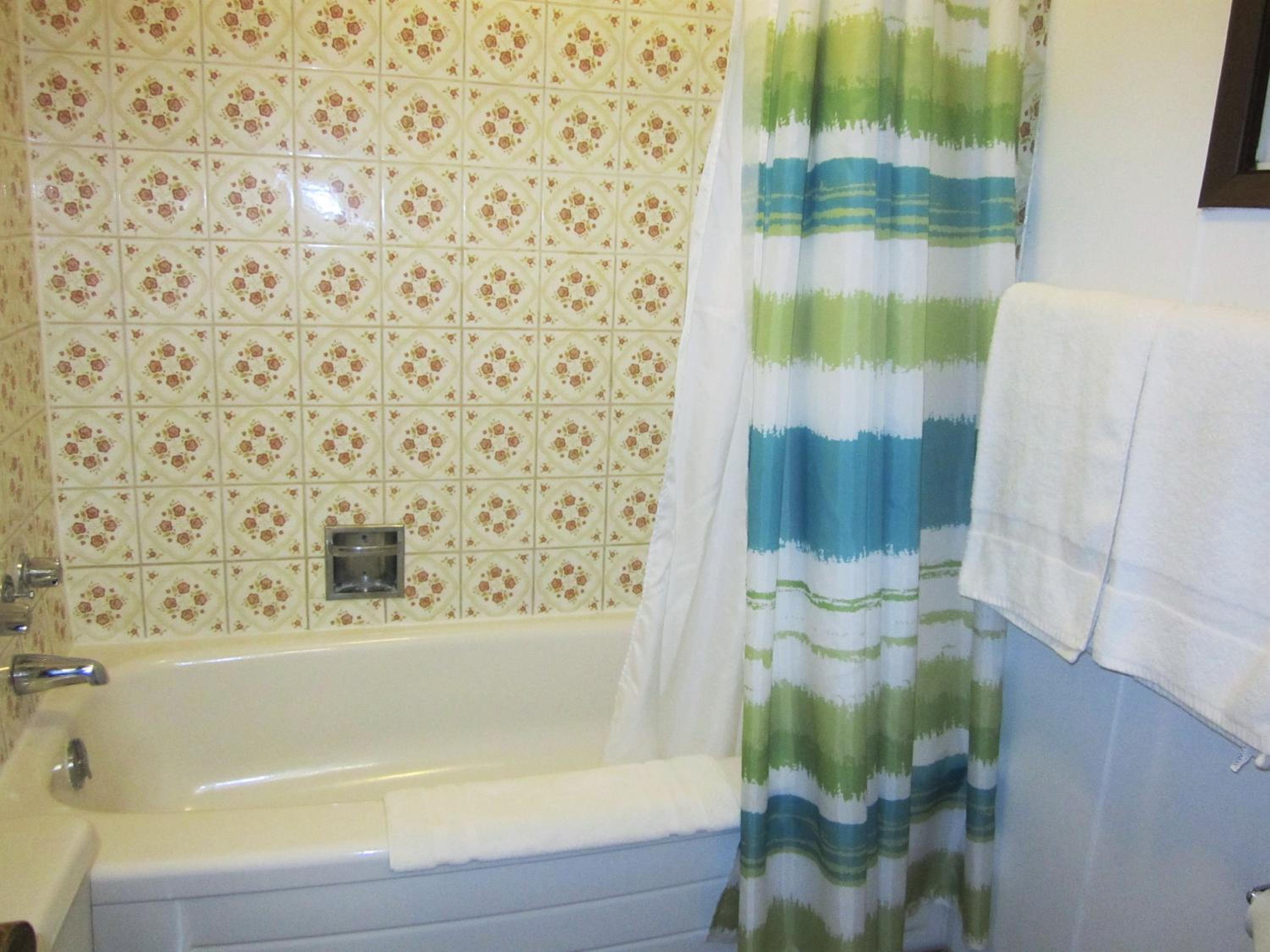 Deluxe Queen Room - Photo 3