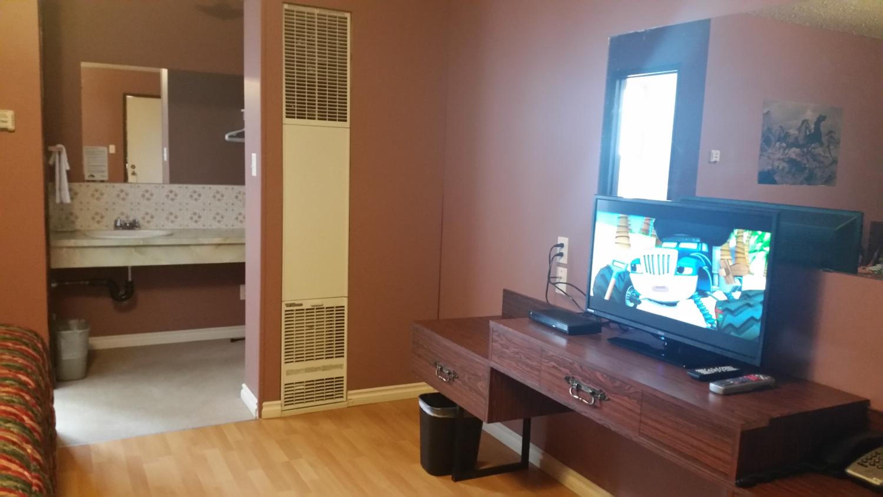 Deluxe Queen Room - Photo 2