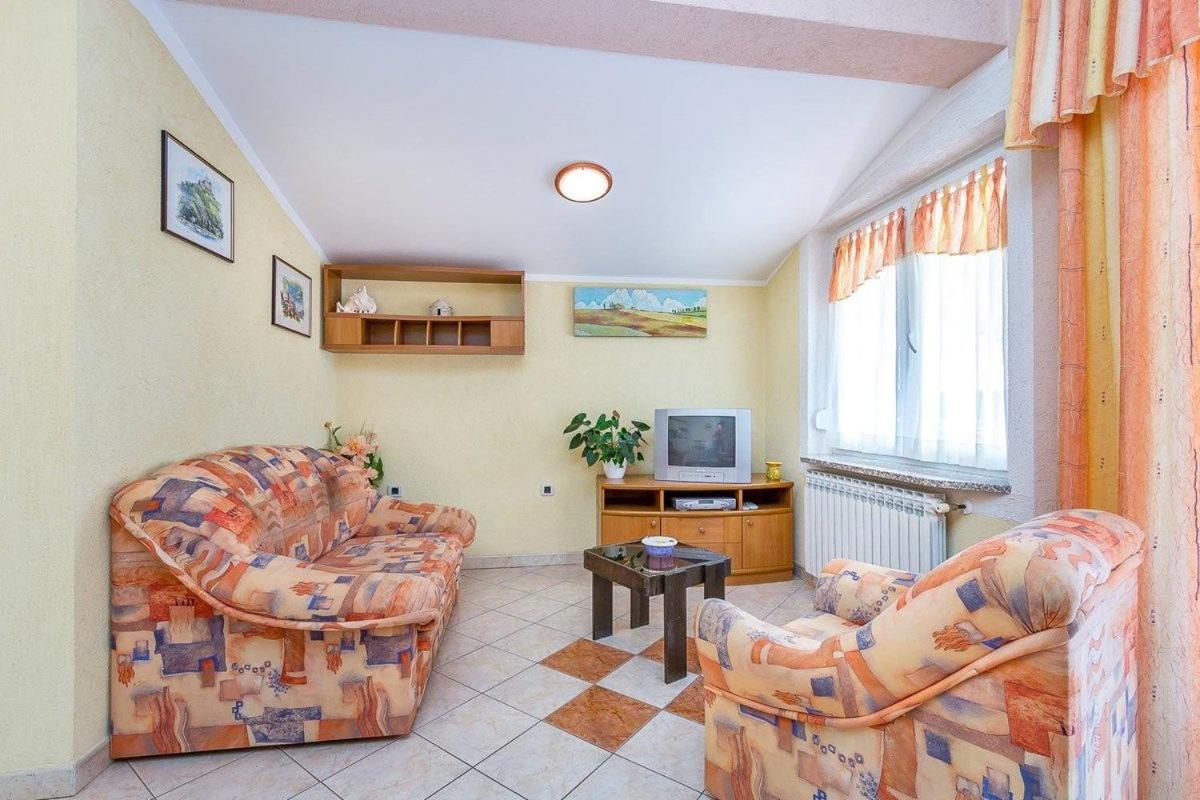 One-Bedroom Apartment - First Floor