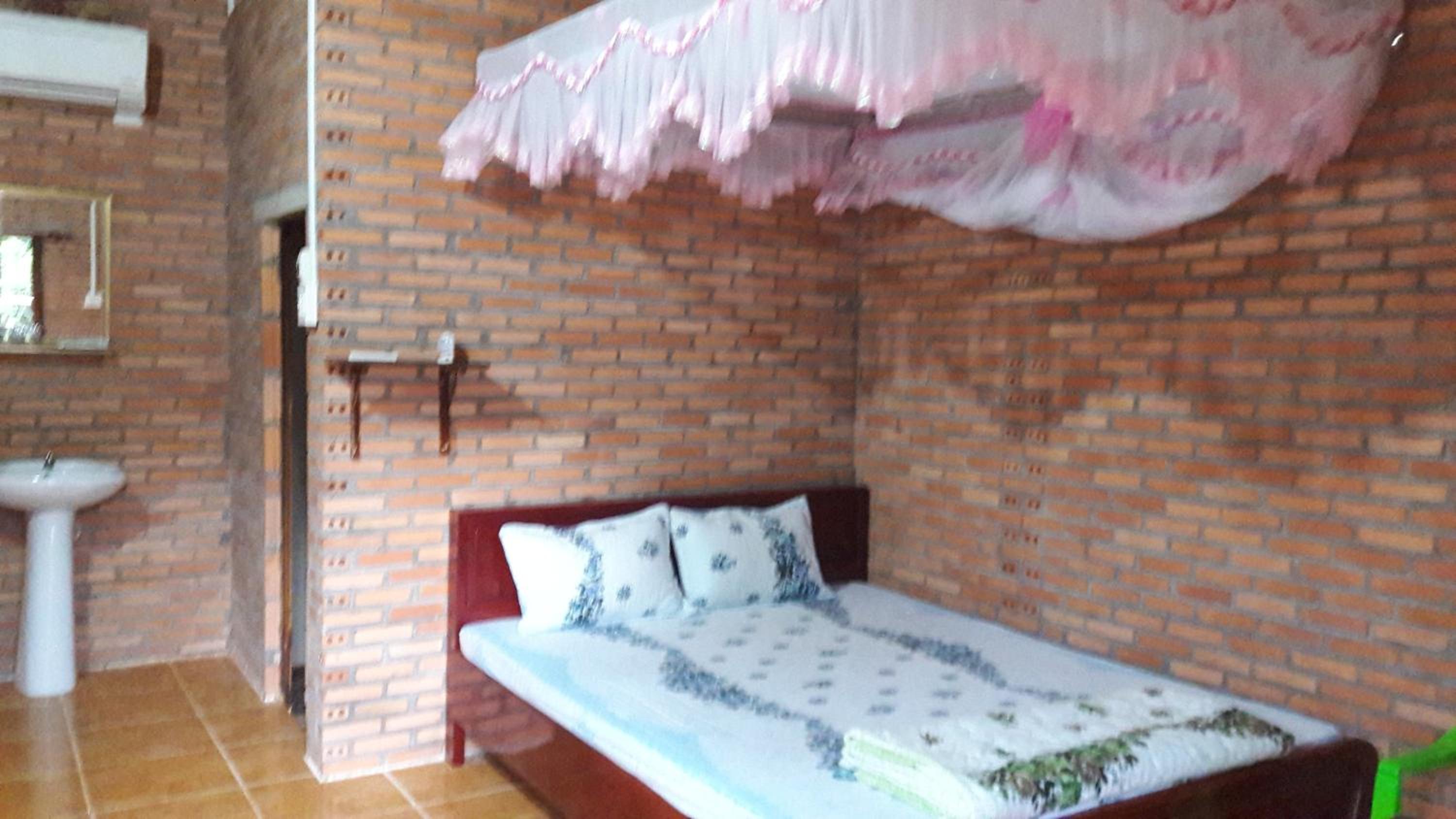 Double Room - Photo 8
