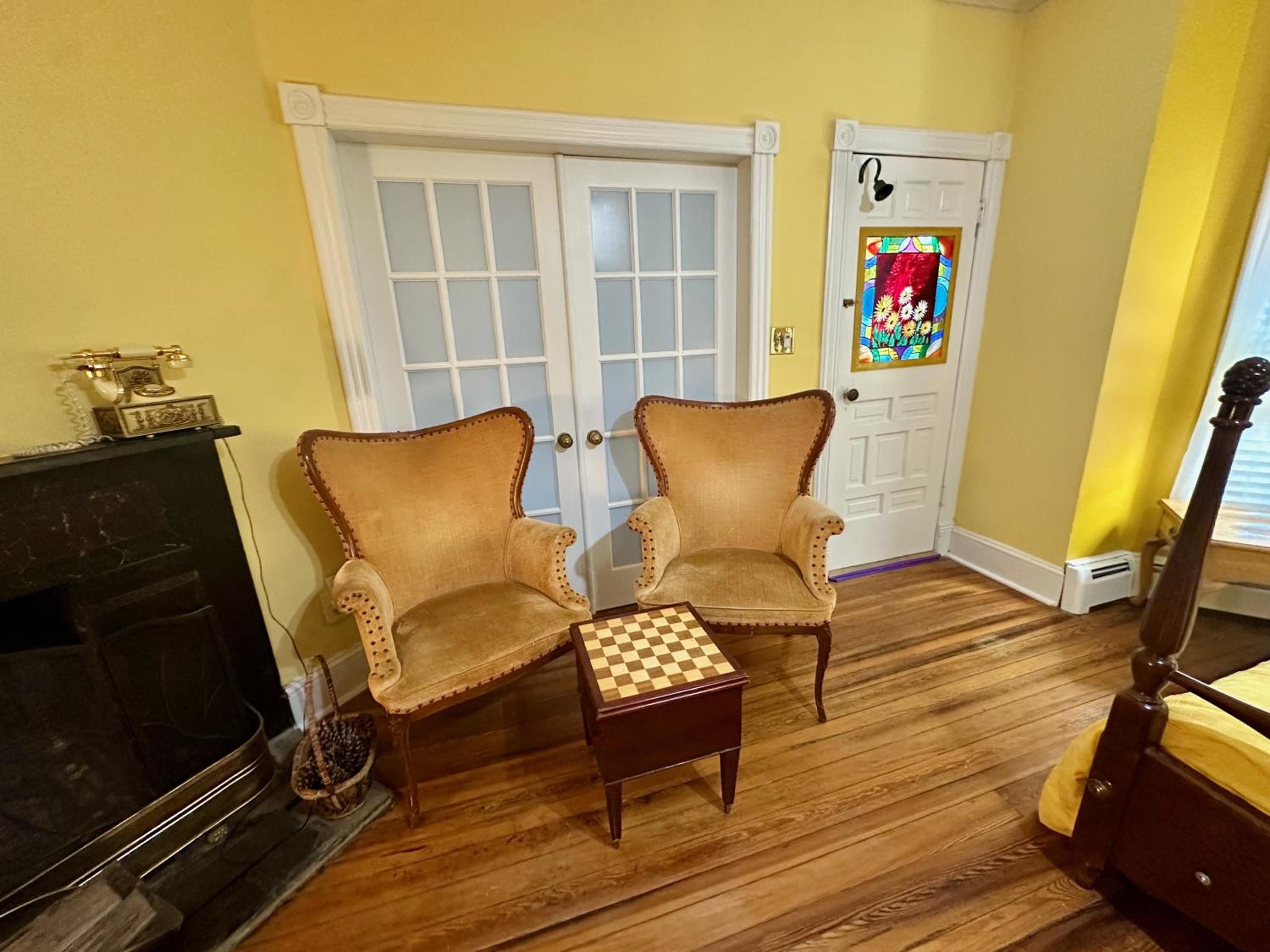 Queen Room - Disability Access photo 2