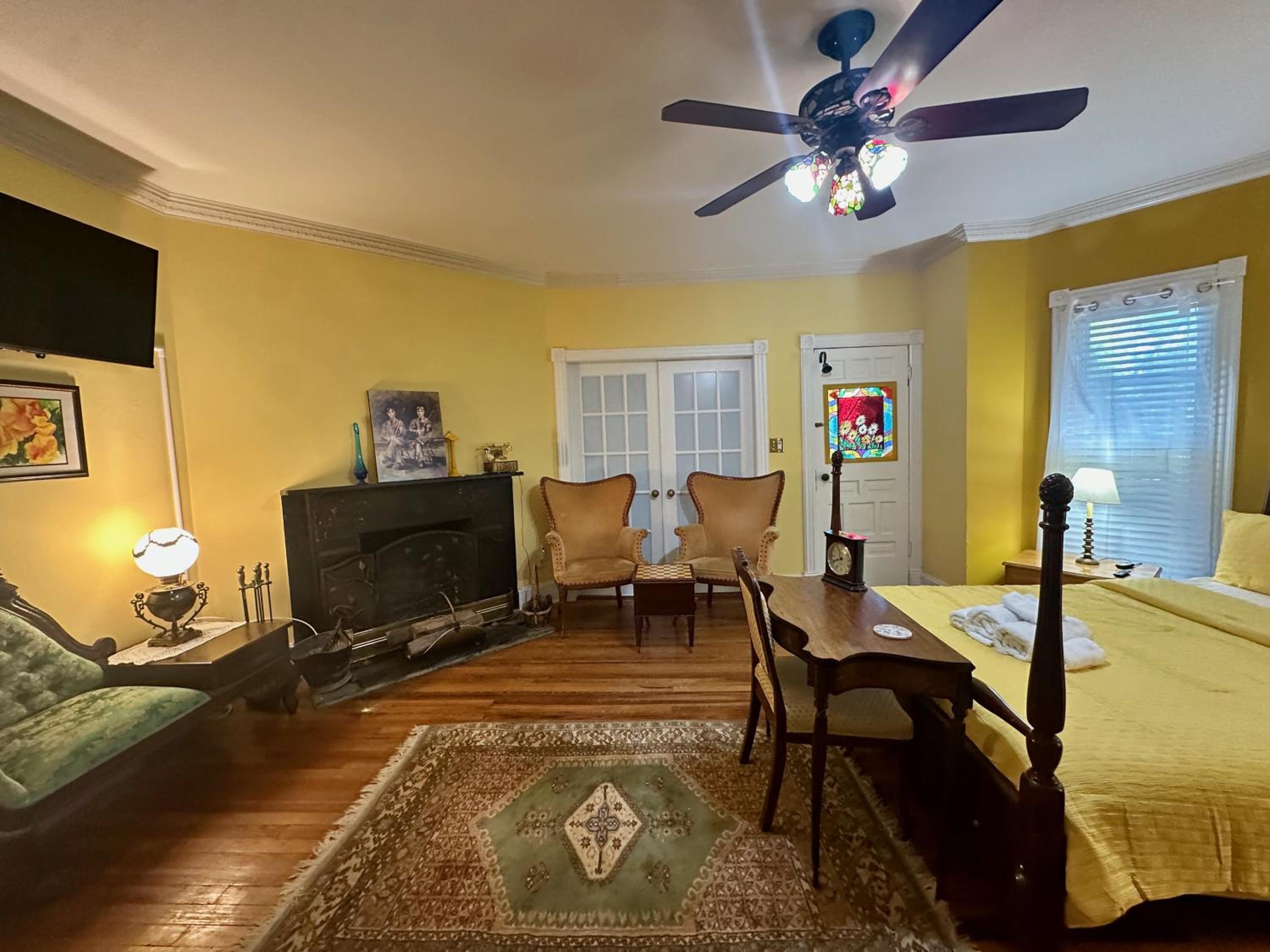 Inn on Fox Meadow - Spacious Victorian Inn, Billede 6