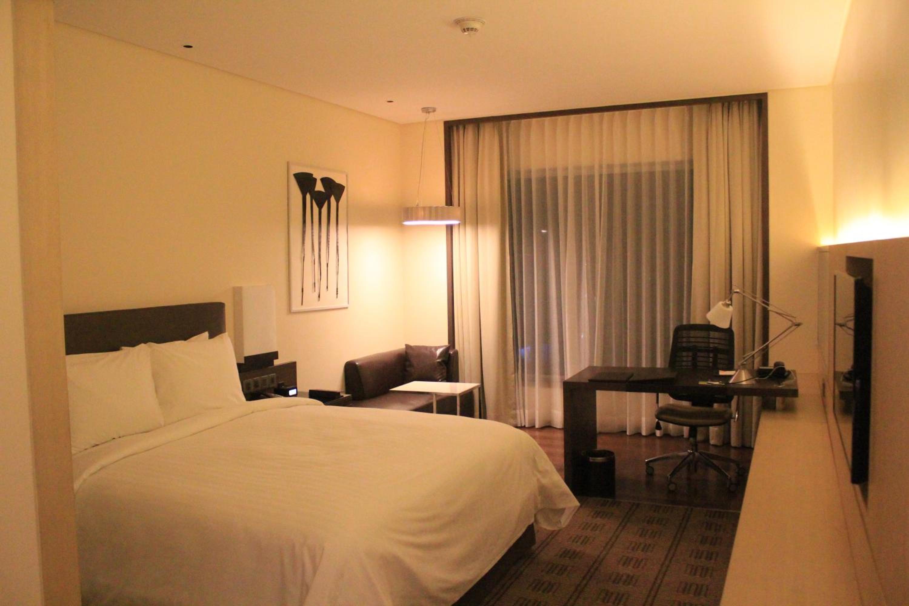Superior Twin Room with 20% Discount on Buffet Meal and Bar36 photo 2