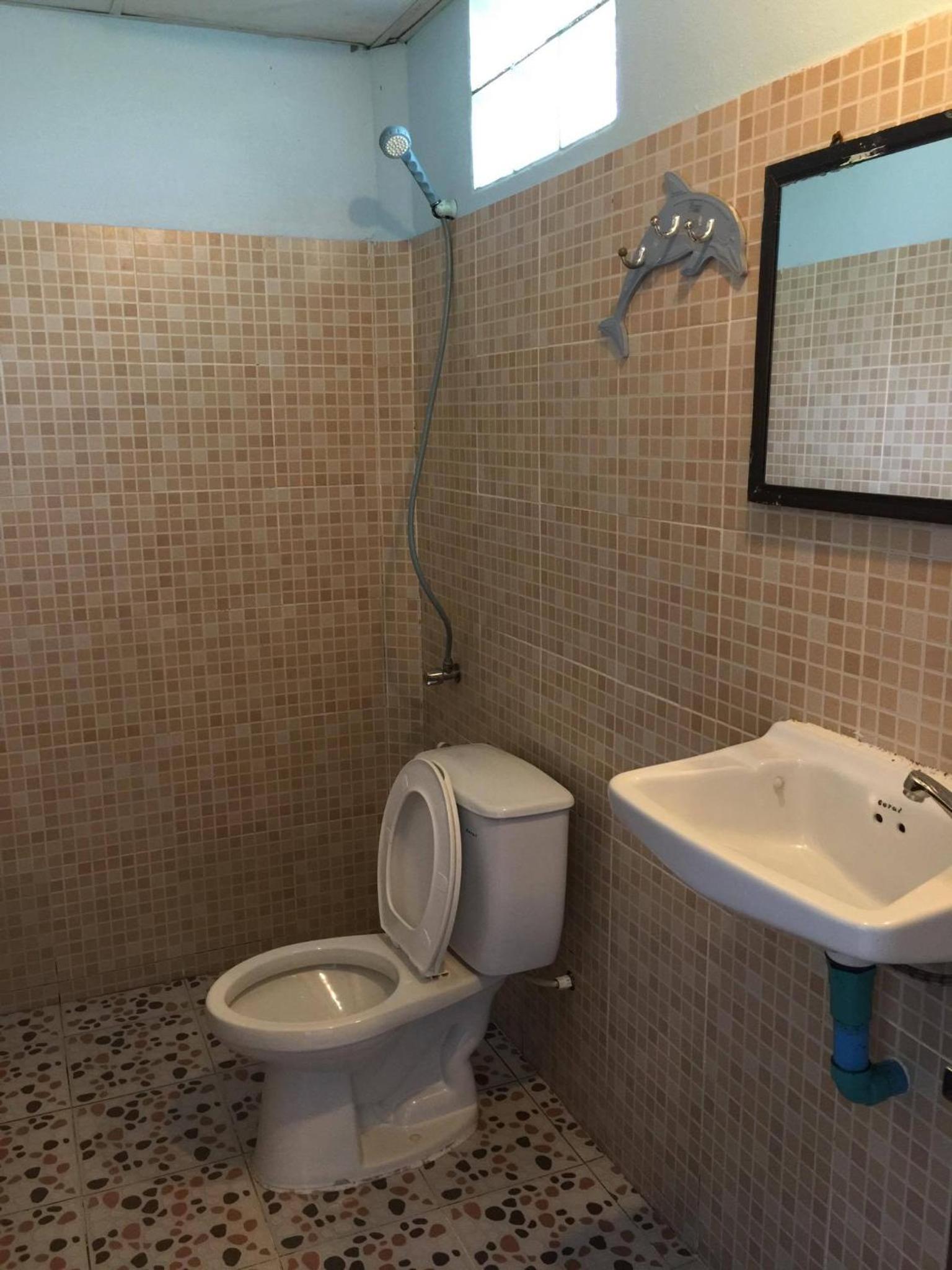 Standard Twin Room - Photo 4