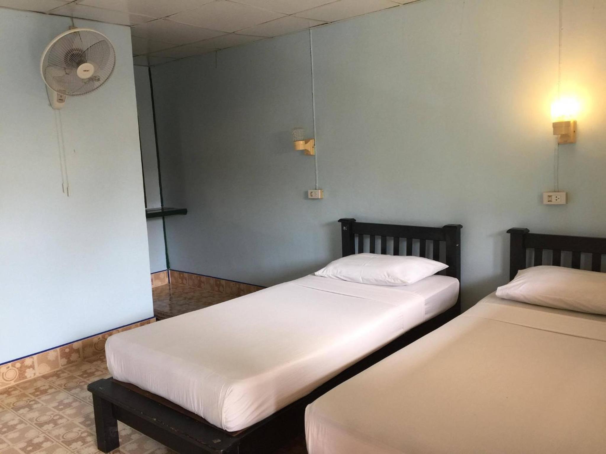 Standard Twin Room - Photo 2