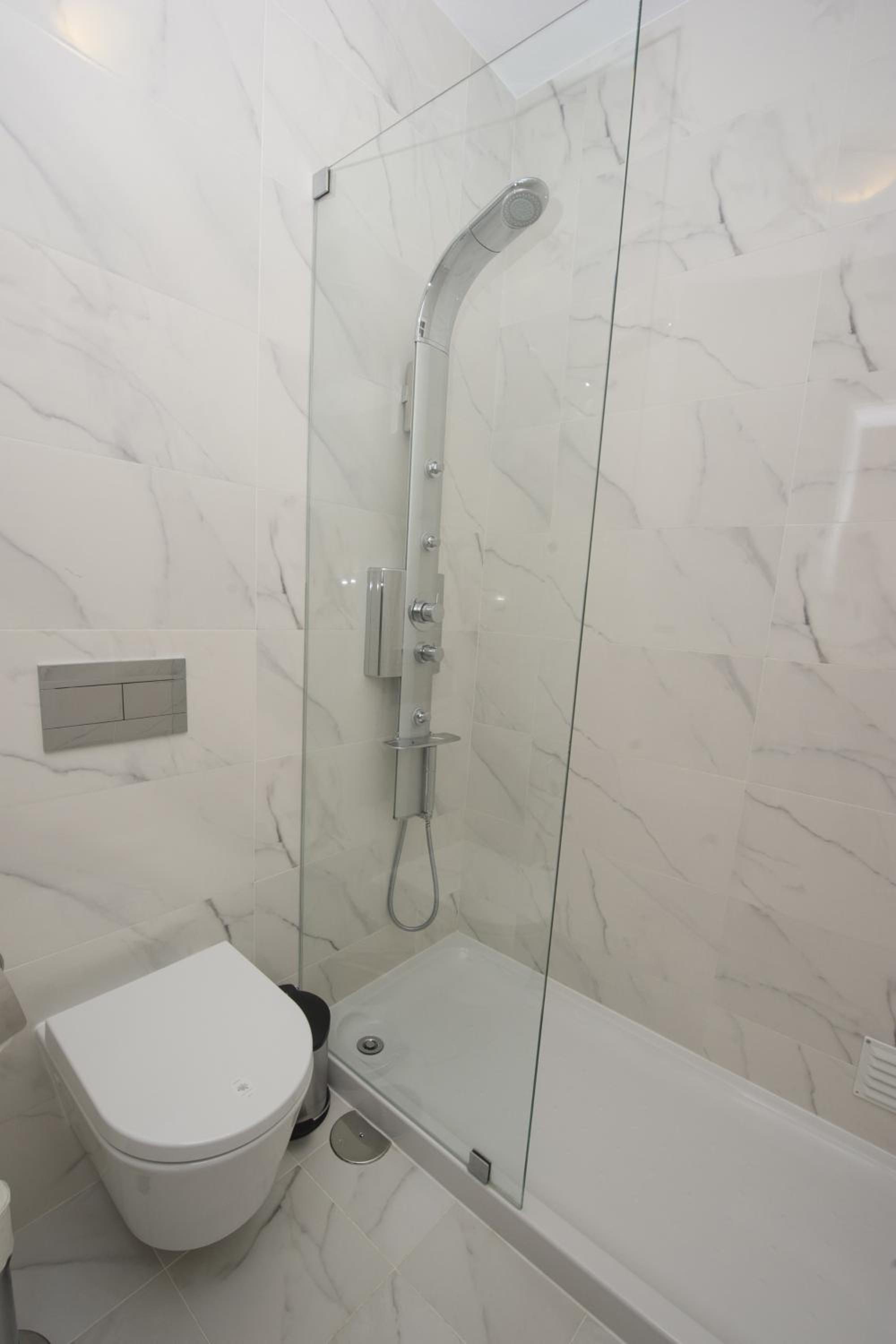 Family Suite - Photo 7