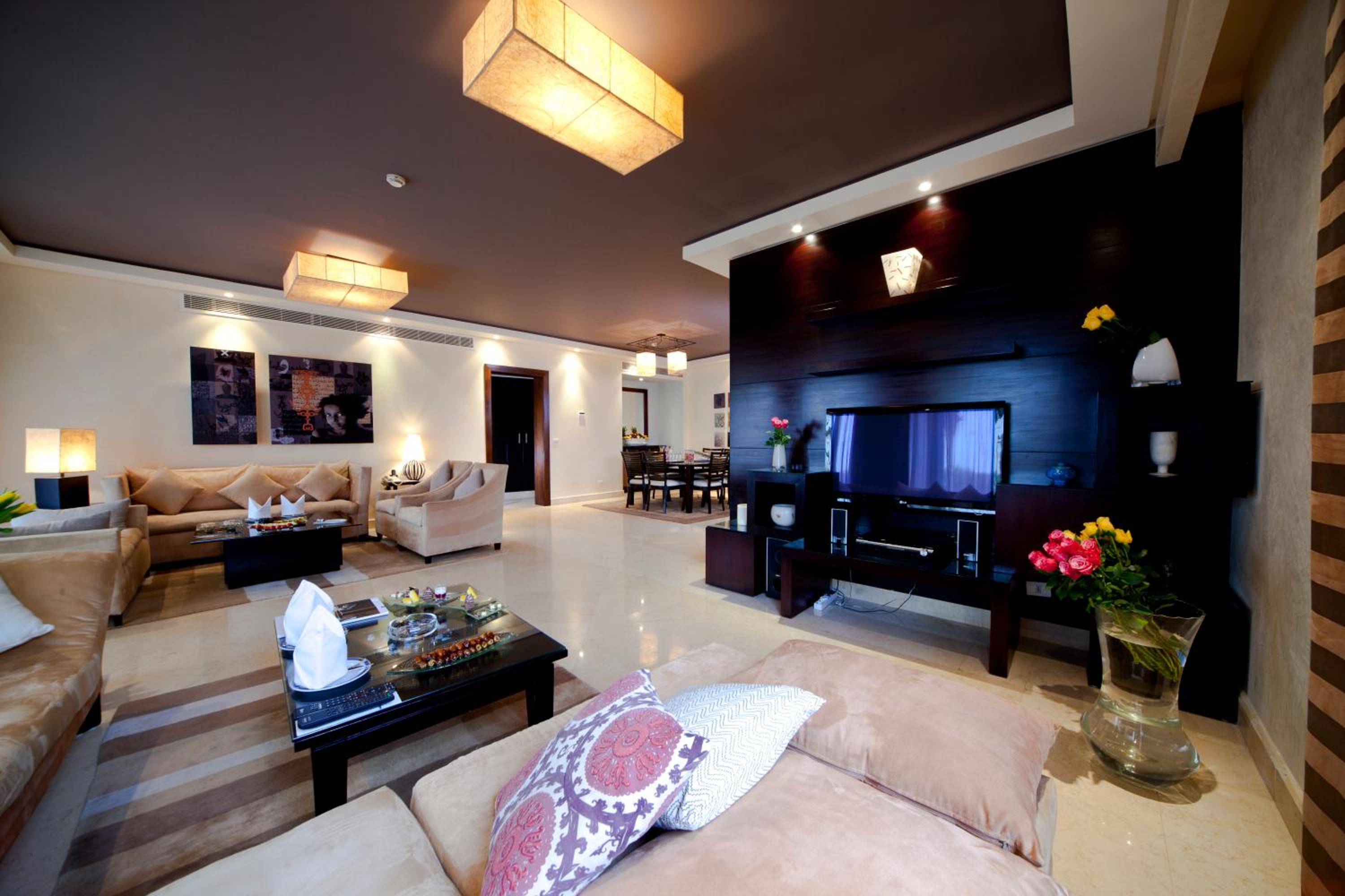 Five-Bedroom Royal Villa - Photo 1