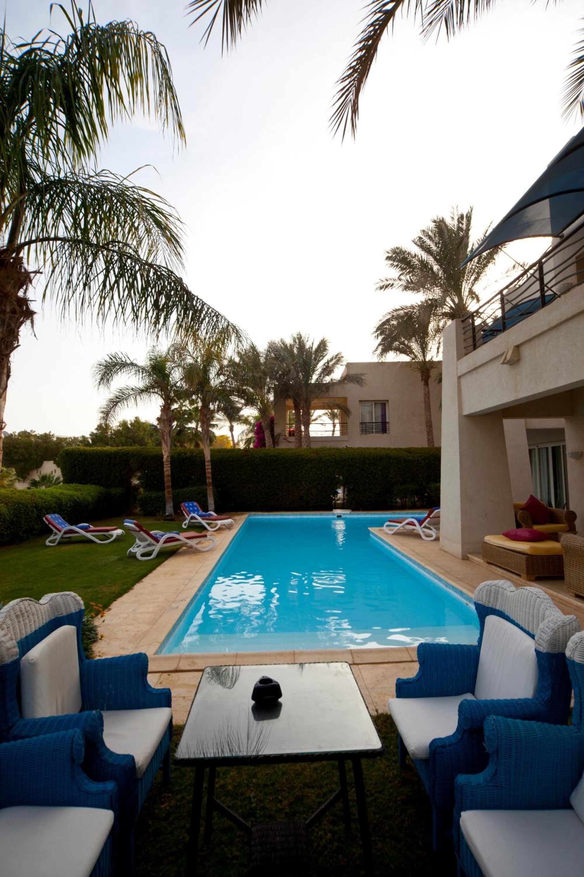 Four-Bedroom Royal Villa - Photo 4