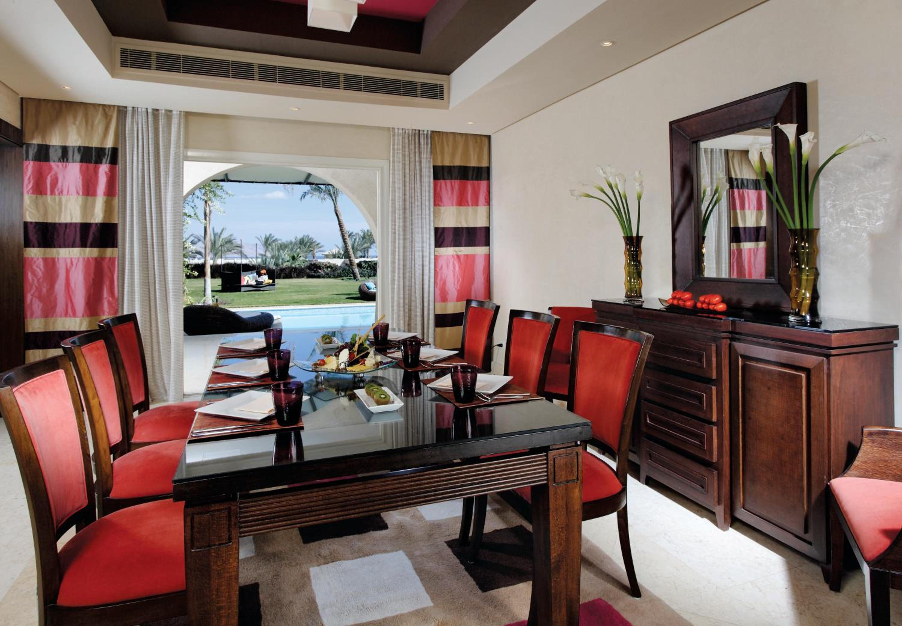 Five-Bedroom Royal Villa - Photo 7