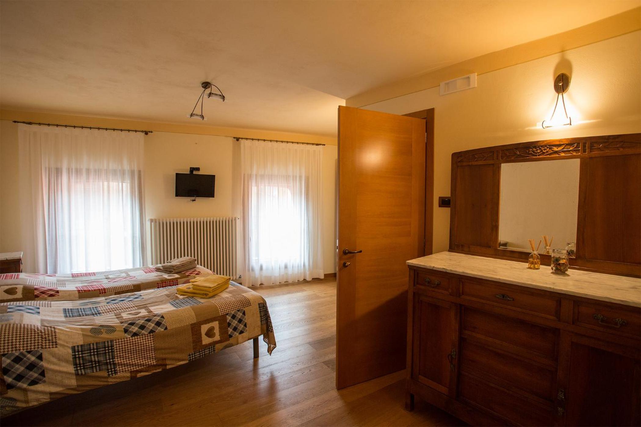 Double or Twin Room with Private Bathroom photo 1