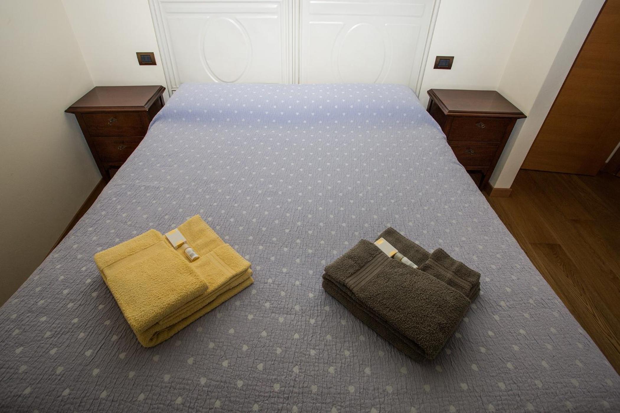 Double or Twin Room with Bathroom photo 2
