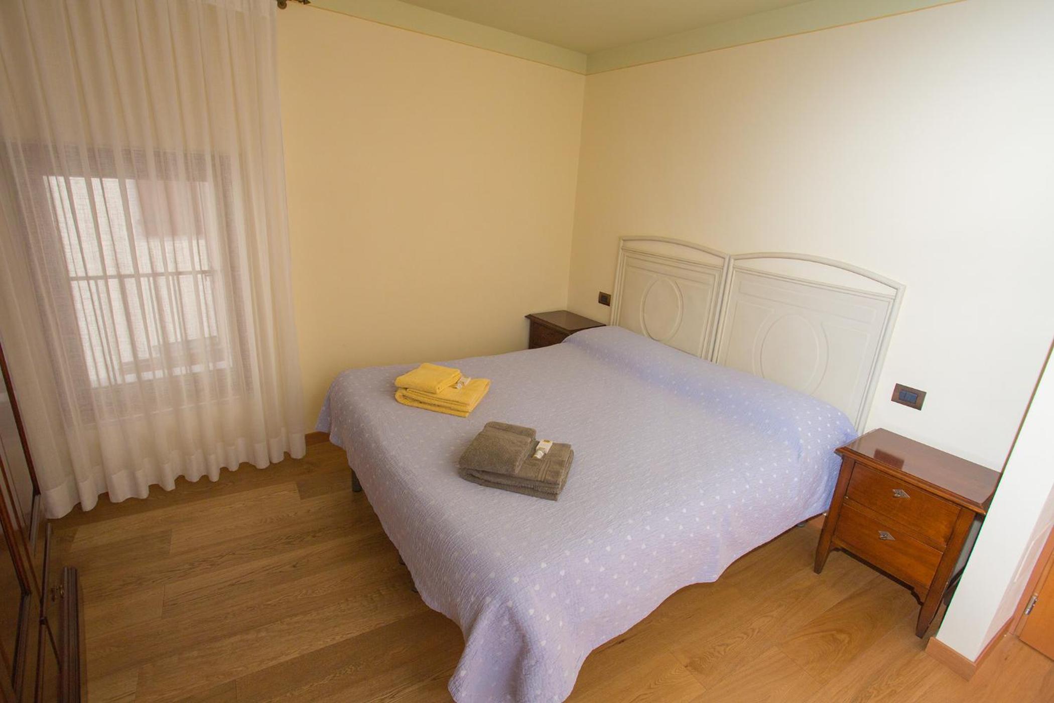 Double or Twin Room with Bathroom photo 2