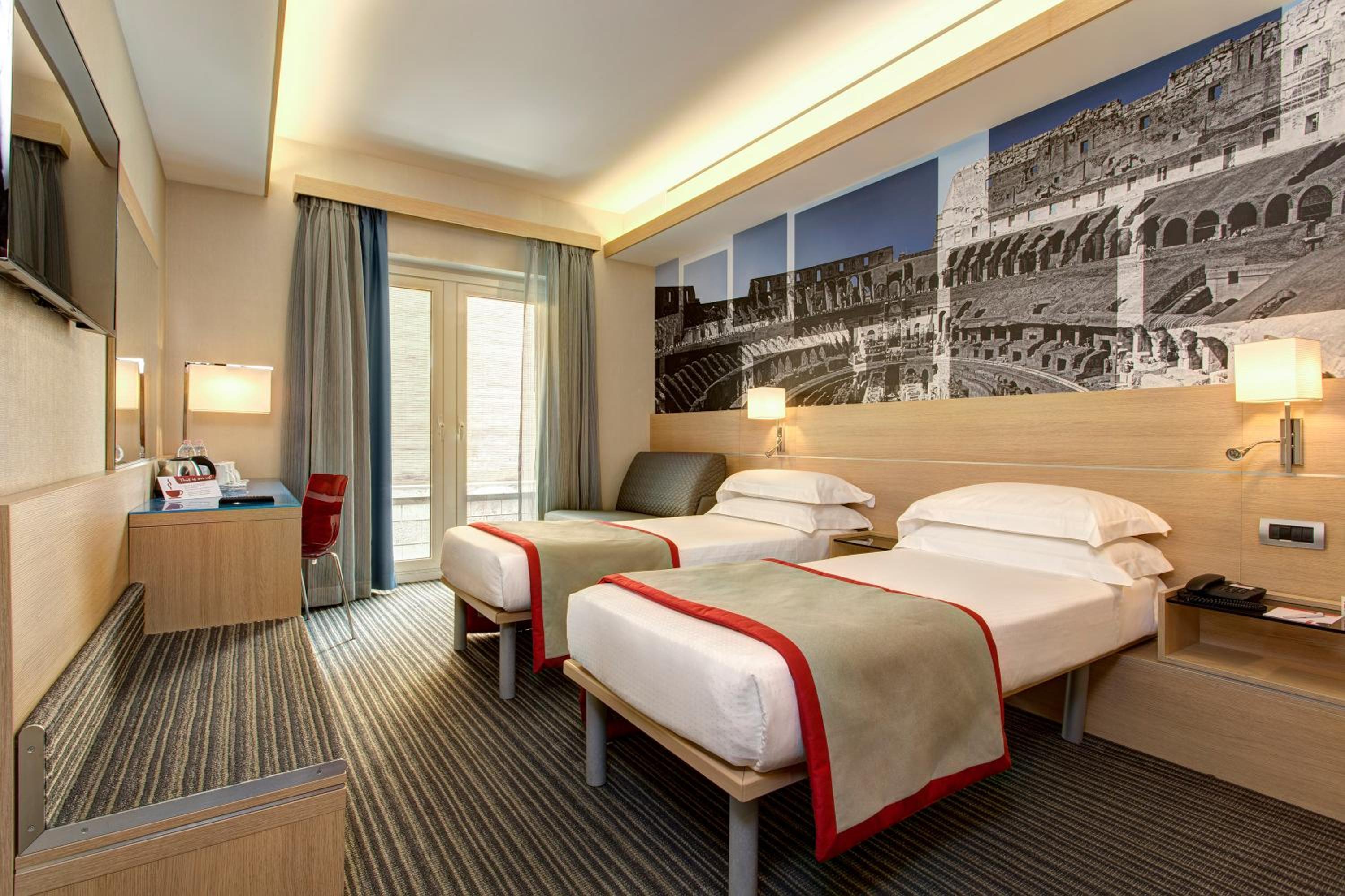 Triple Room thumbnail 6