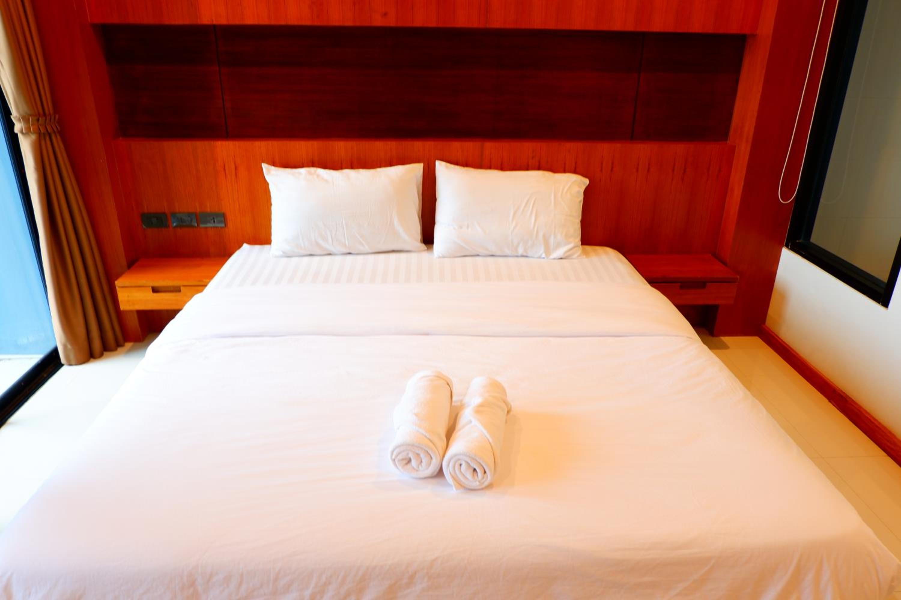 Standard Double Room - Photo 7