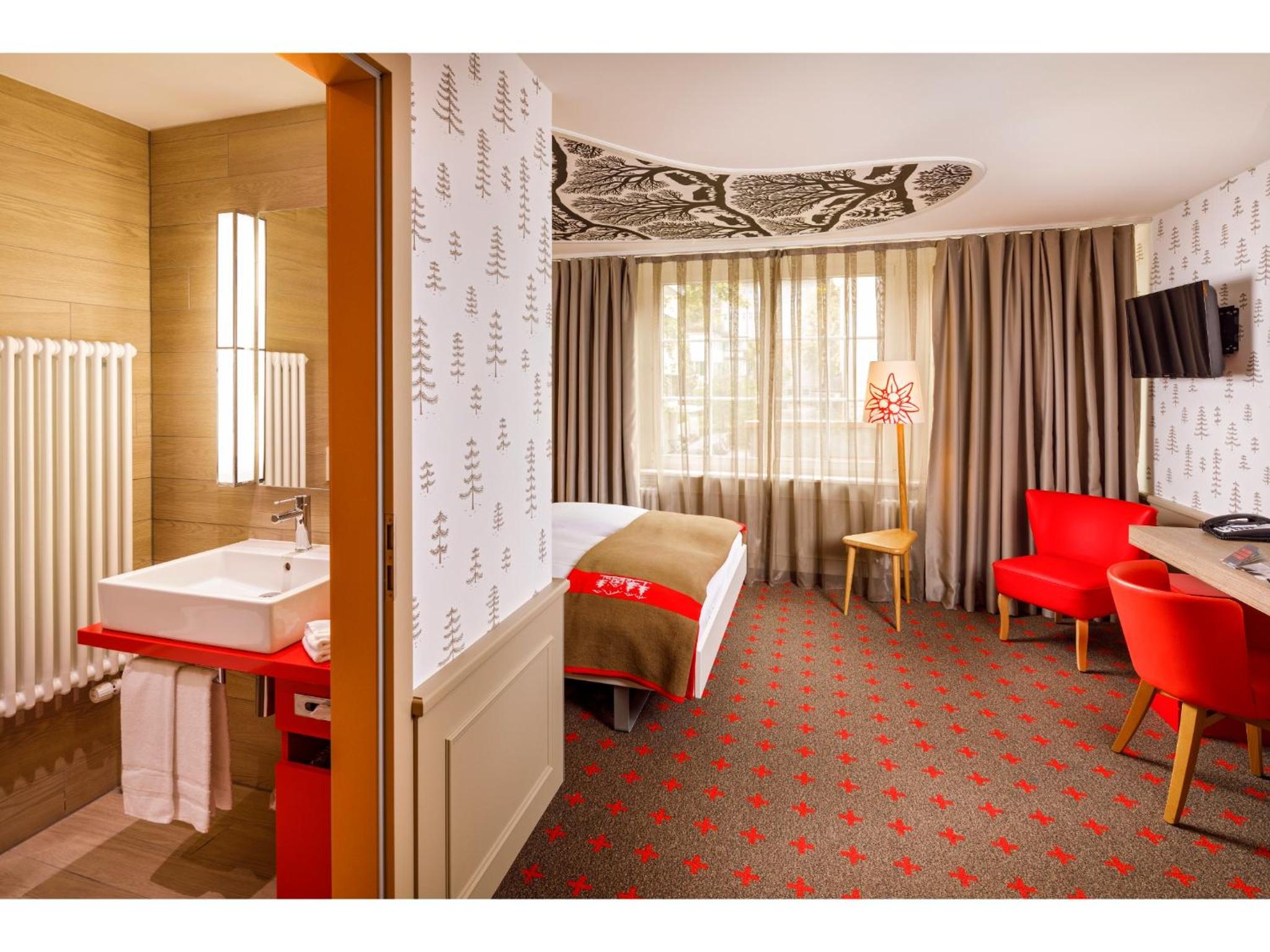Business Double Room - Photo 8