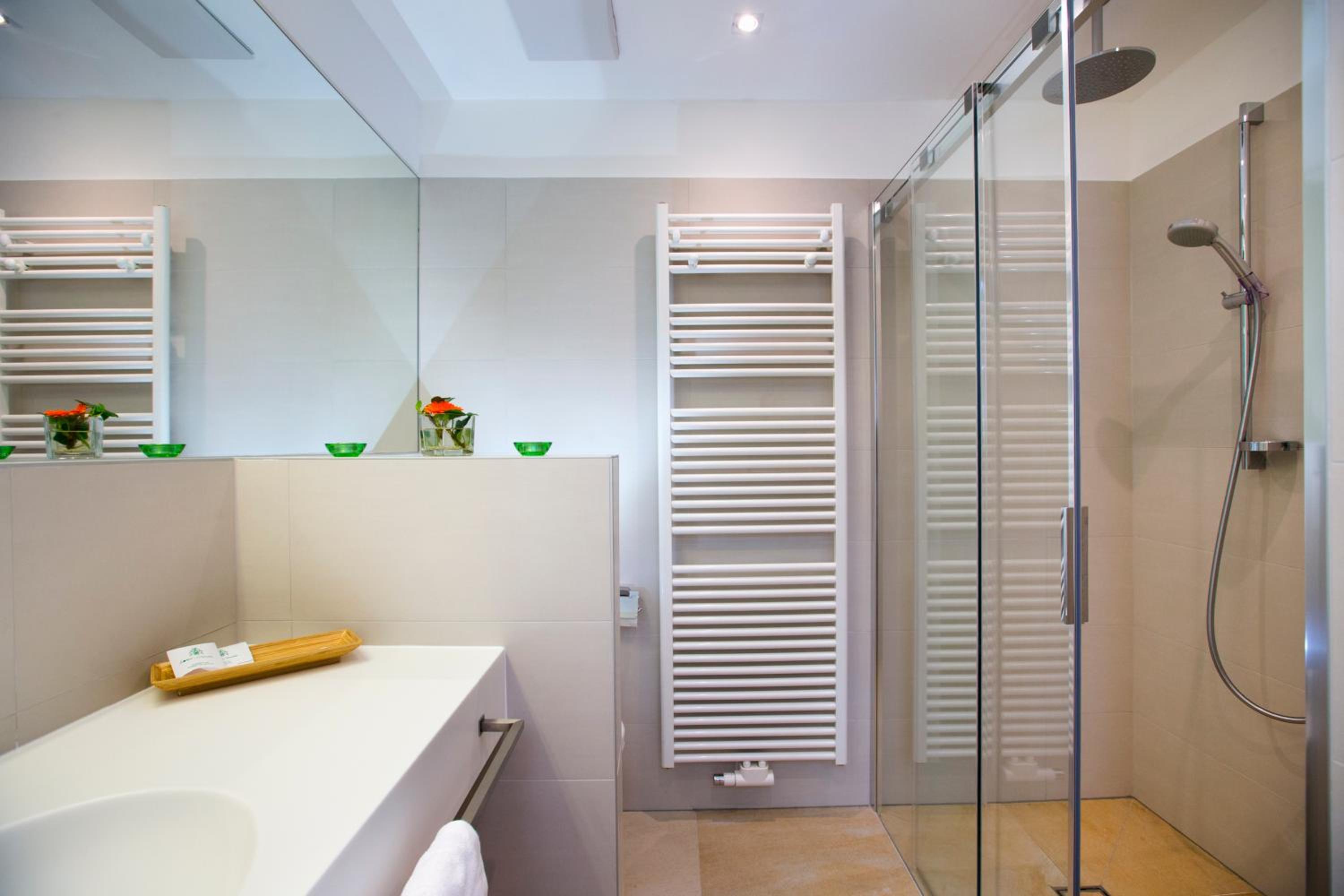 Deluxe Double Room - with Air Conditioning - Photo 2